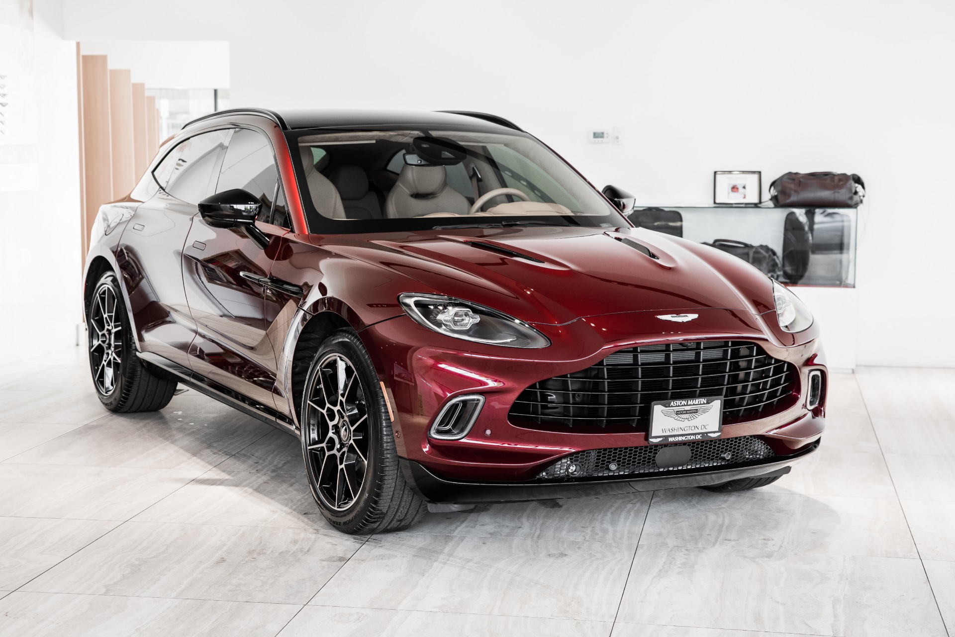 New 2021 Aston Martin DBX | St. Petersburg, FL