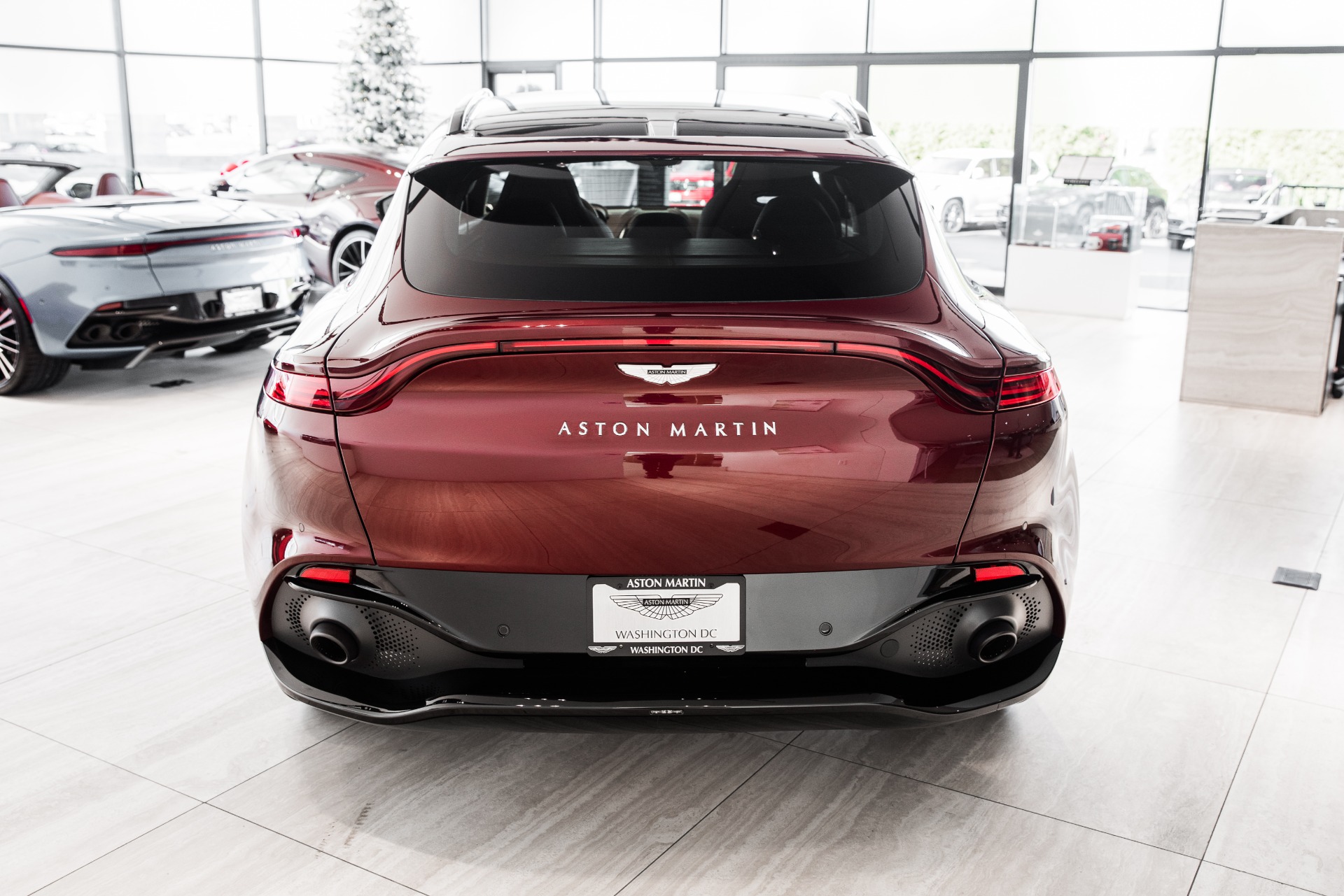 New 2021 Aston Martin DBX | St. Petersburg, FL