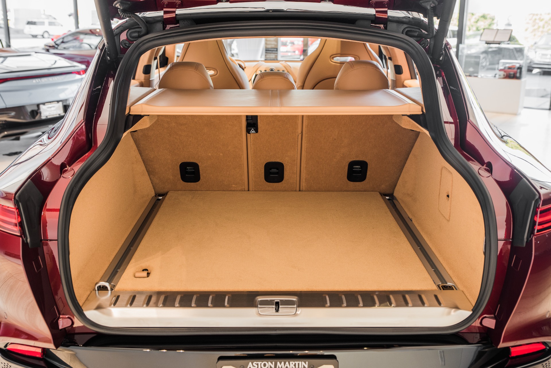 New 2021 Aston Martin DBX | St. Petersburg, FL