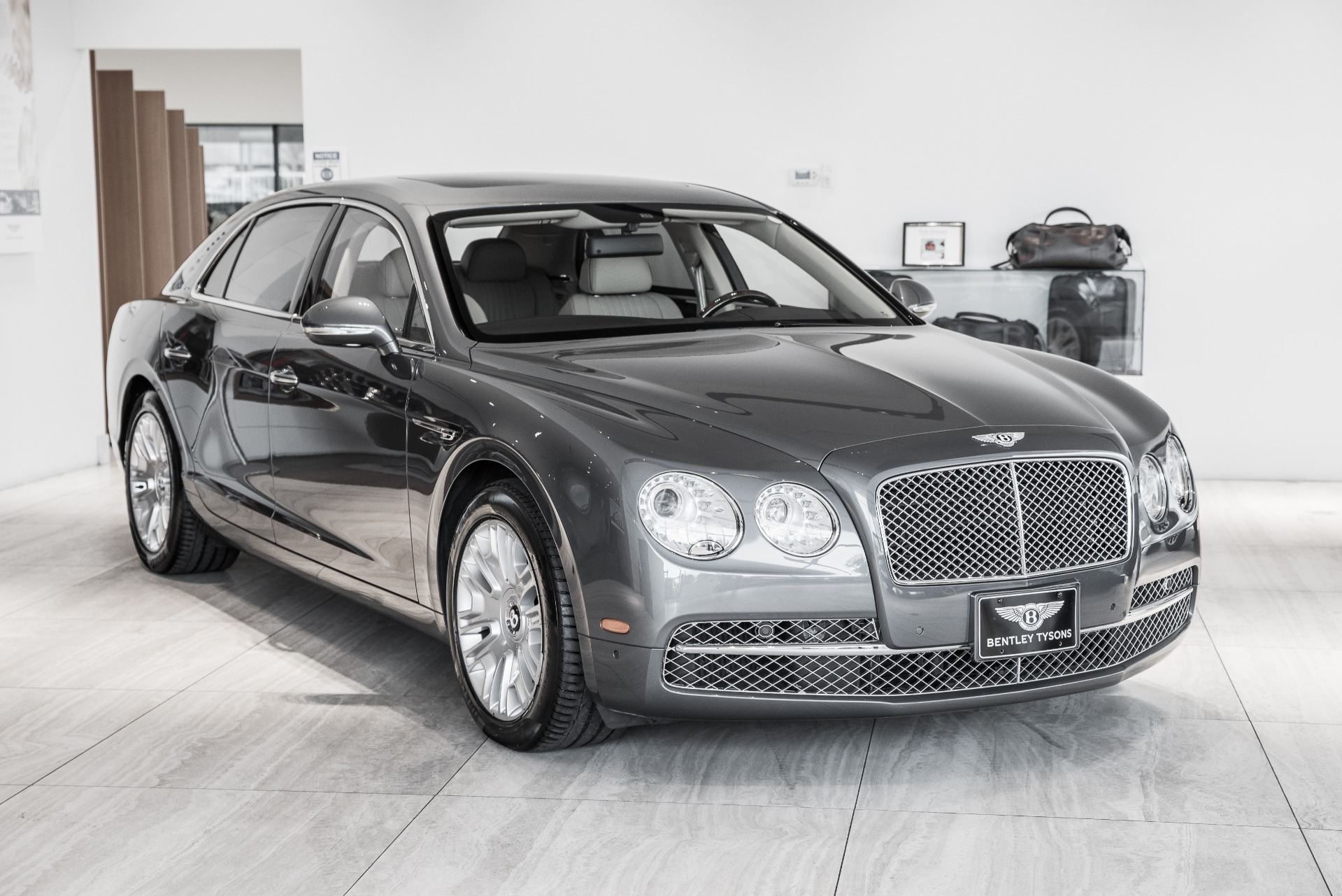 Used 2017 Bentley Flying Spur W12 | St. Petersburg, FL