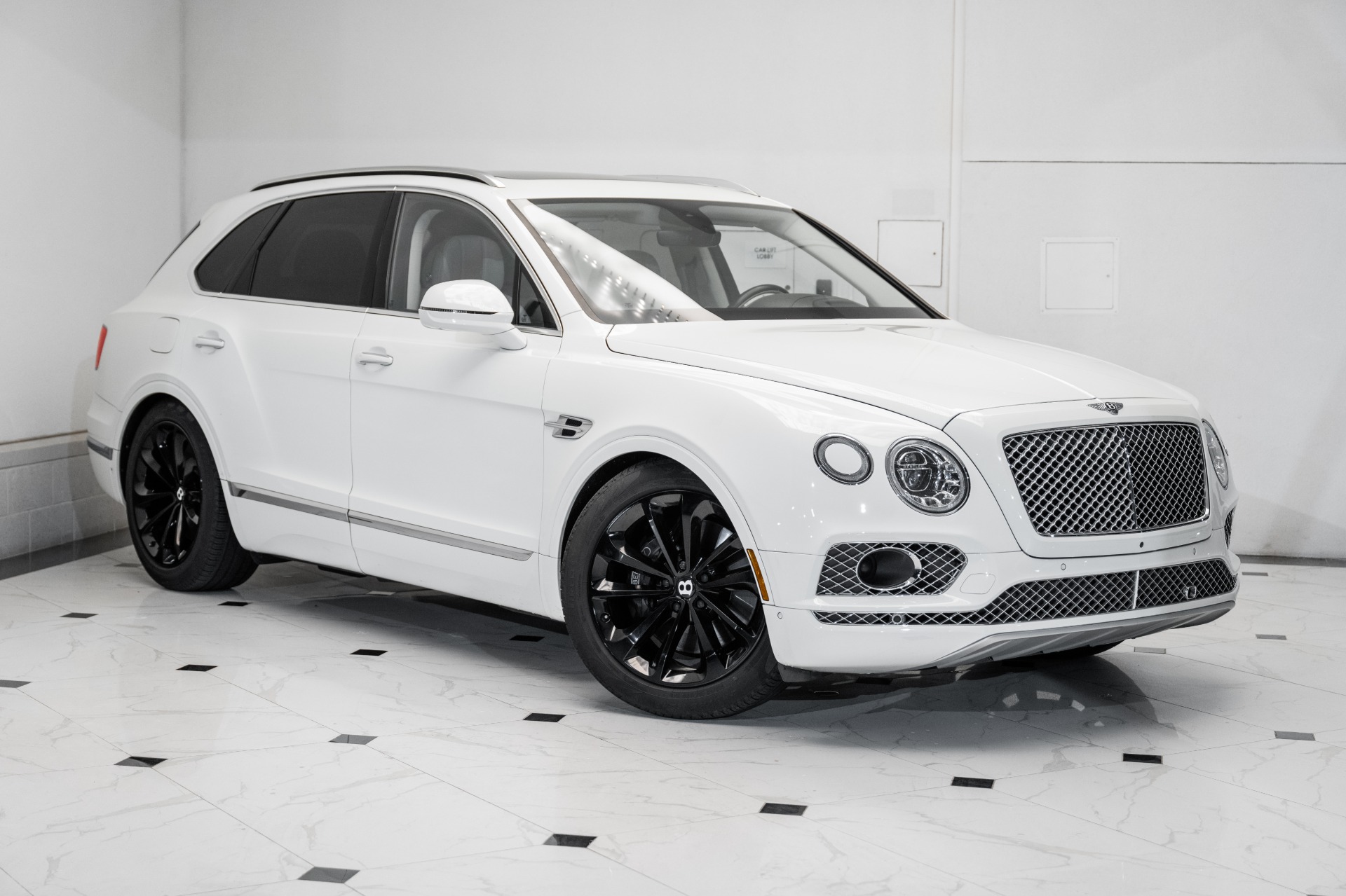 Used 2018 Bentley Bentayga | Vienna, VA