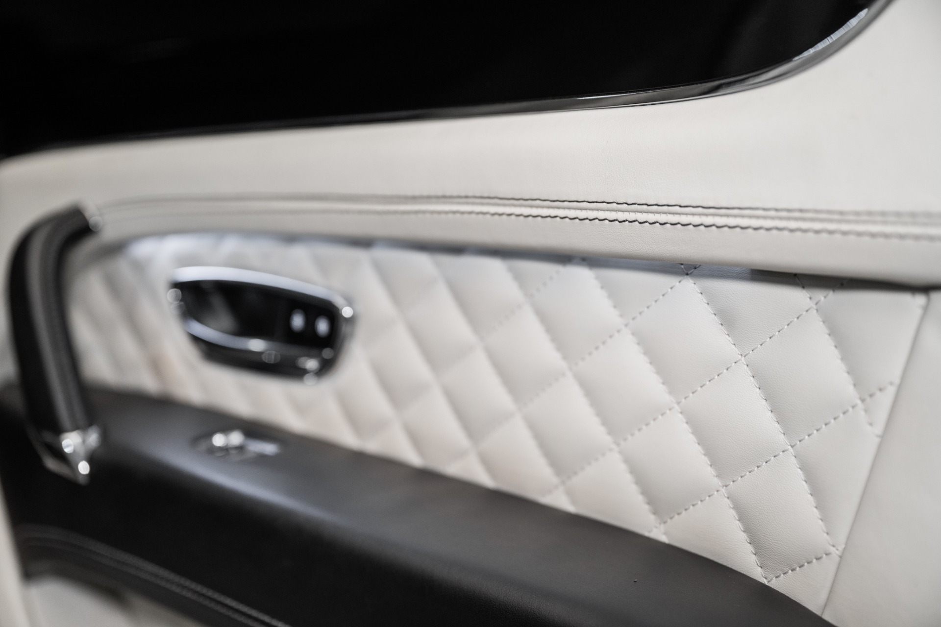 Used 2018 Bentley Bentayga | St. Petersburg, FL