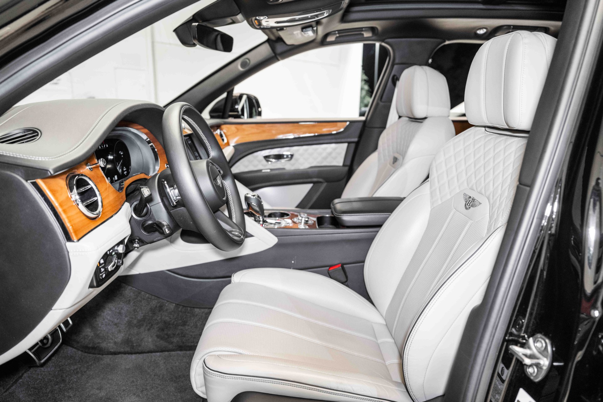 New 2021 Bentley Bentayga V8 | St. Petersburg, FL