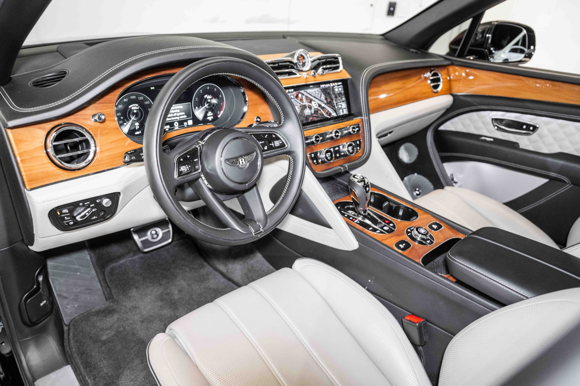 New 2021 Bentley Bentayga V8 | St. Petersburg, FL