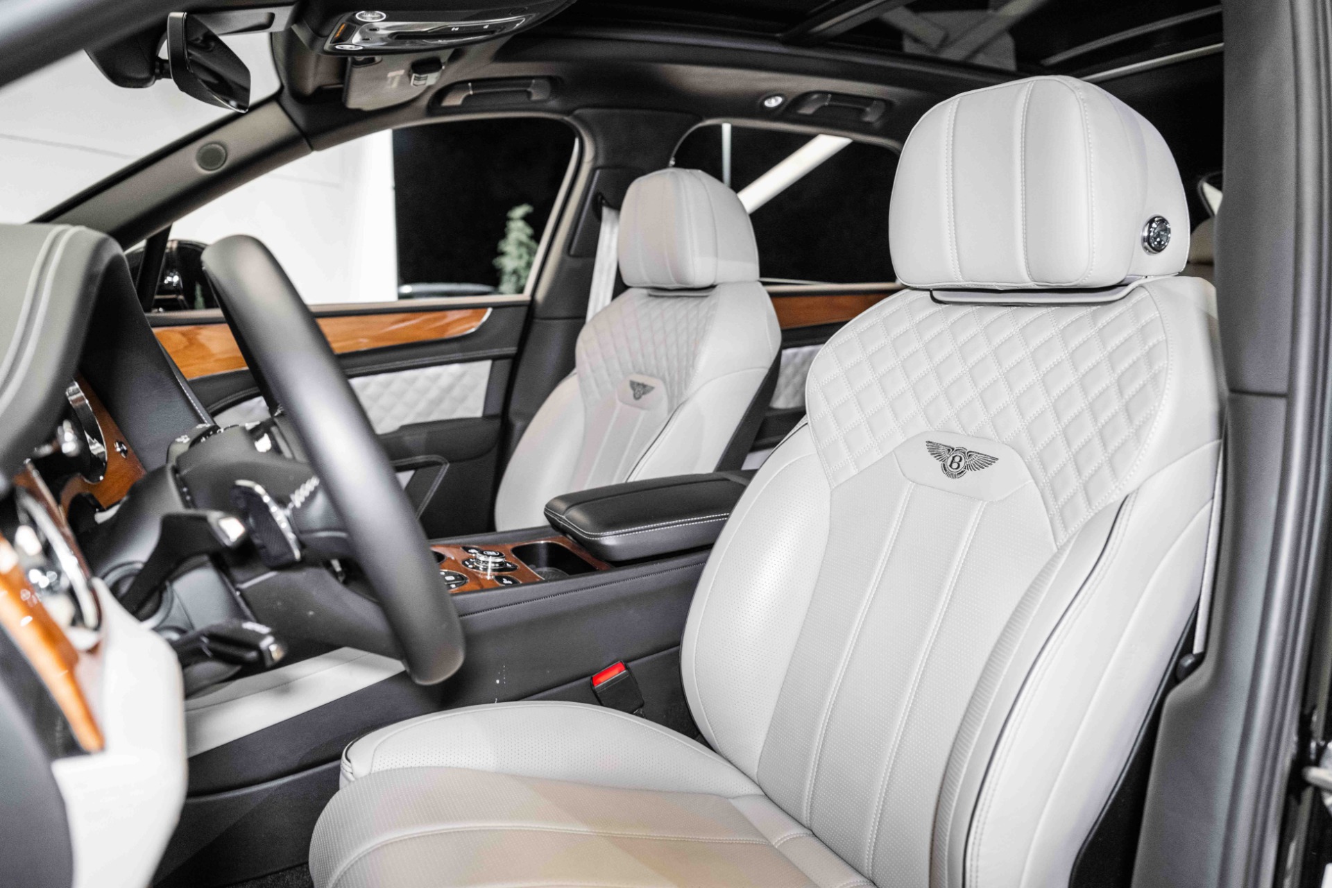 New 2021 Bentley Bentayga V8 | St. Petersburg, FL