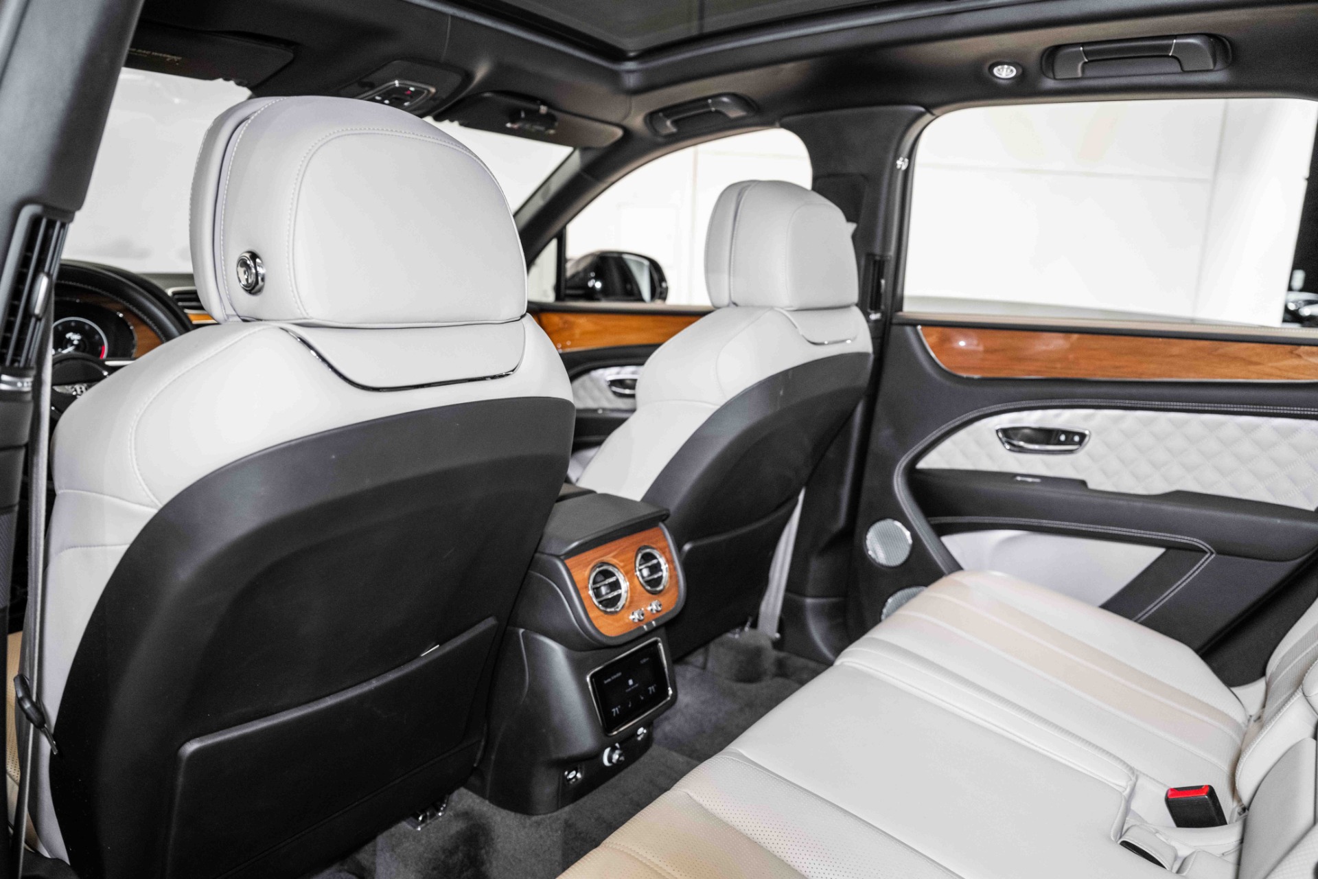 New 2021 Bentley Bentayga V8 | St. Petersburg, FL