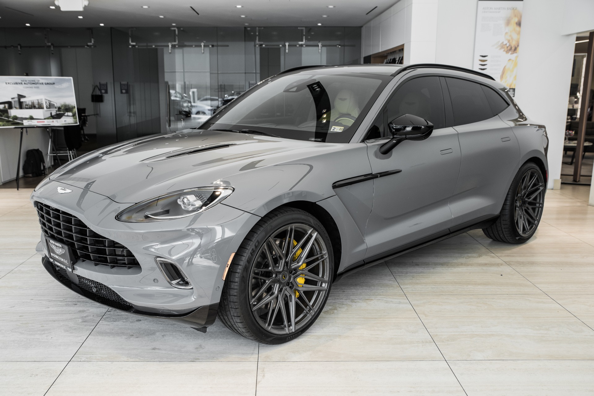 New 2021 Aston Martin DBX | St. Petersburg, FL