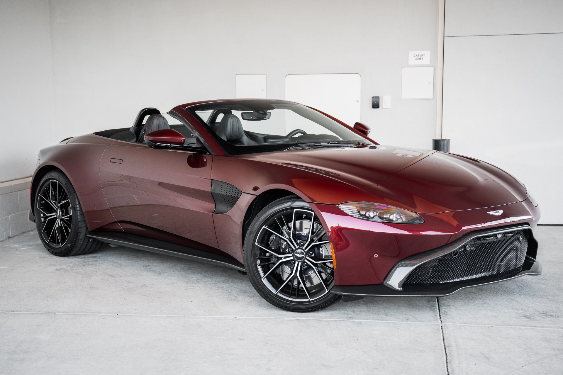 New 2021 Aston Martin Vantage | Vienna, VA