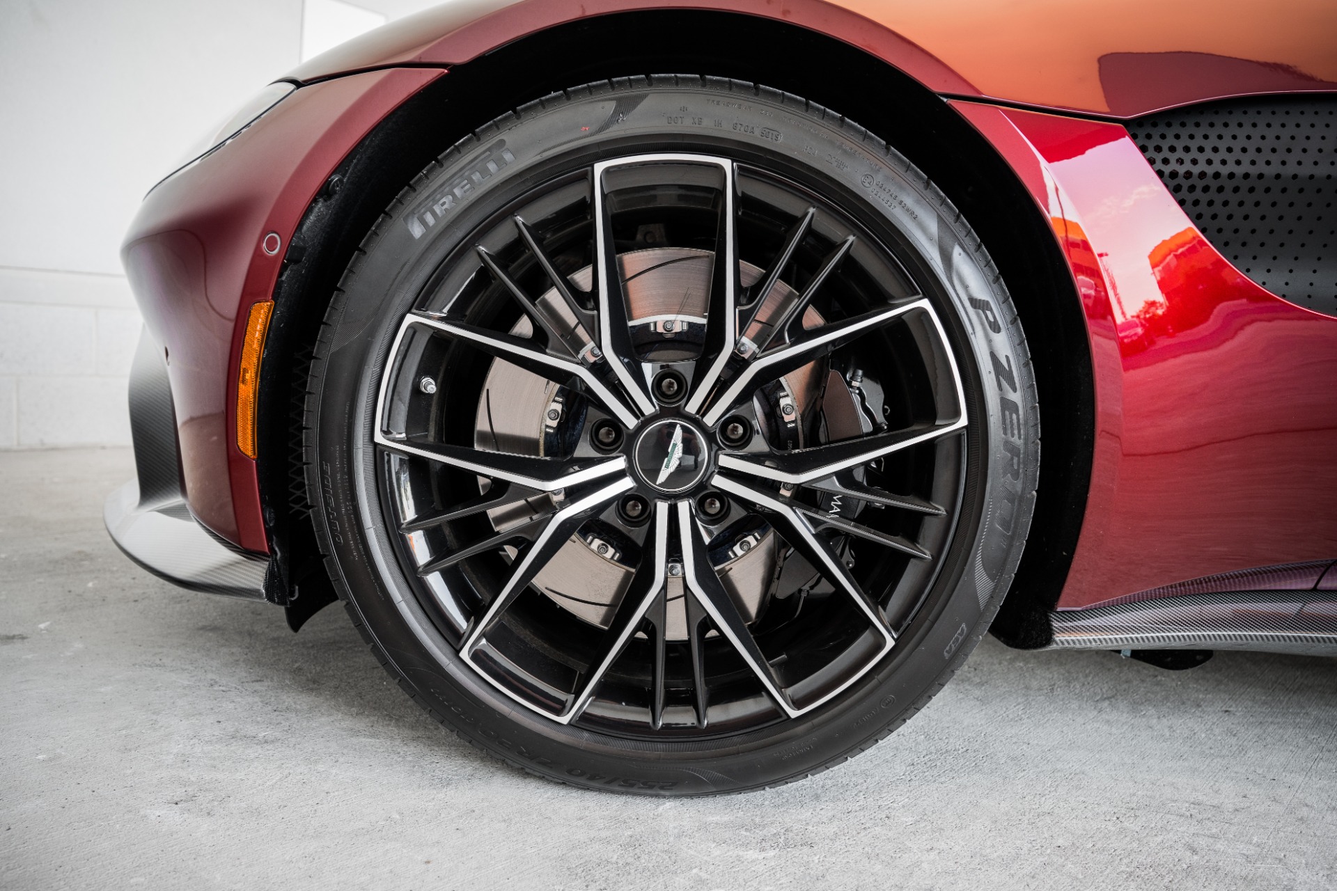 New 2021 Aston Martin Vantage | St. Petersburg, FL
