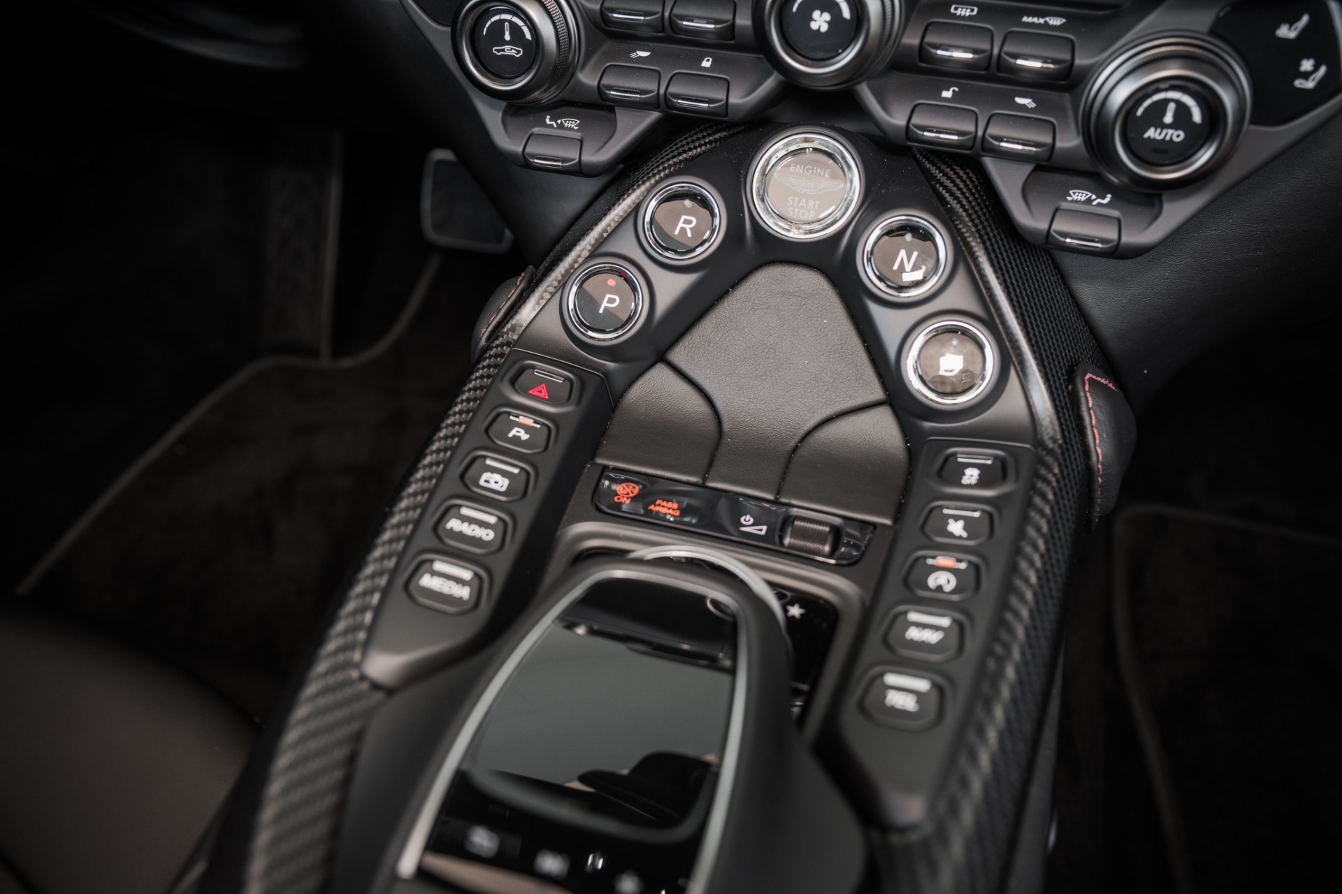 New 2021 Aston Martin Vantage | St. Petersburg, FL
