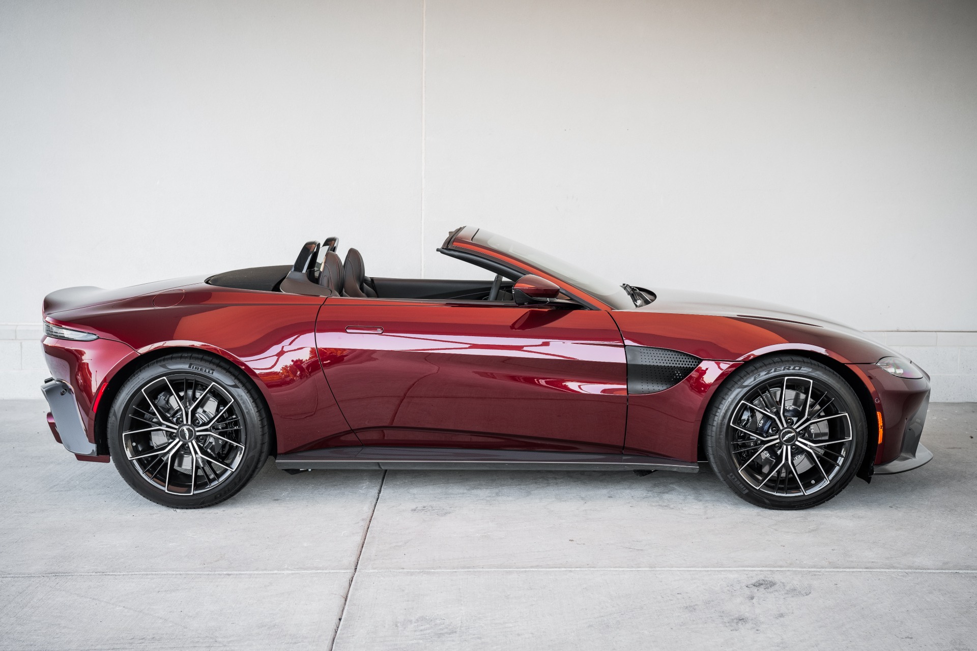New 2021 Aston Martin Vantage | St. Petersburg, FL