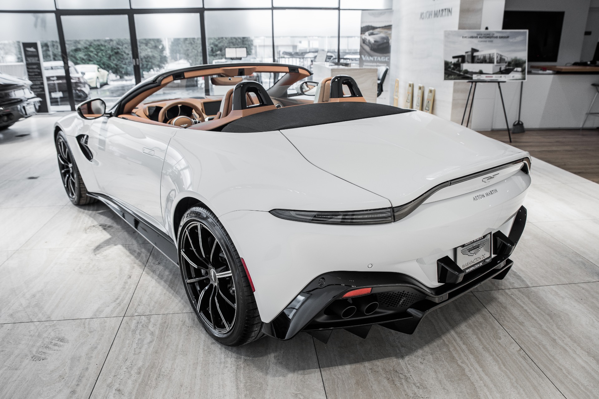 New 2021 Aston Martin Vantage | St. Petersburg, FL