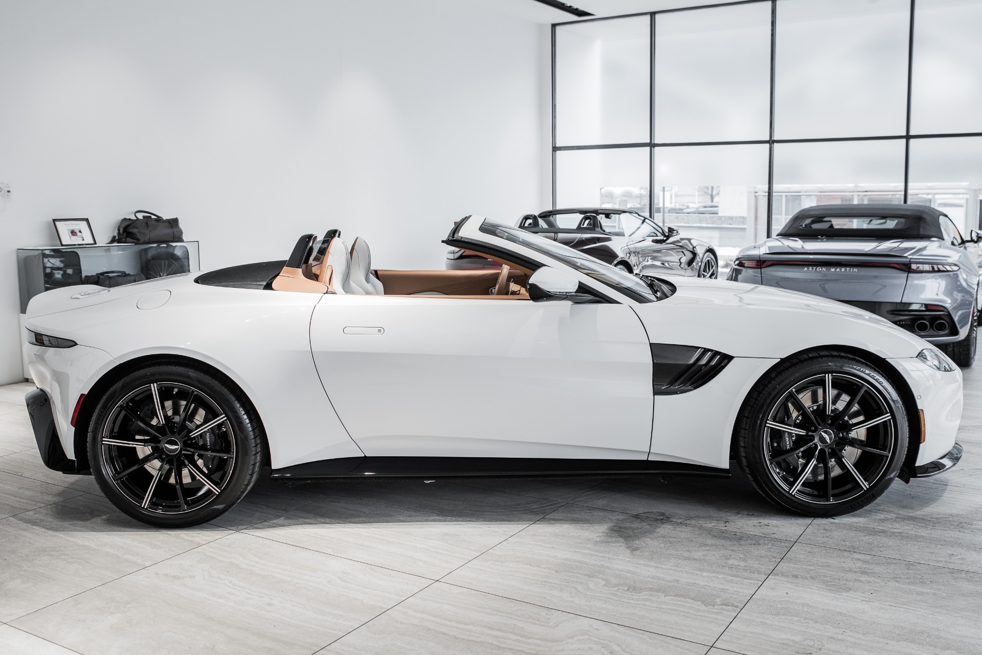 New 2021 Aston Martin Vantage | St. Petersburg, FL
