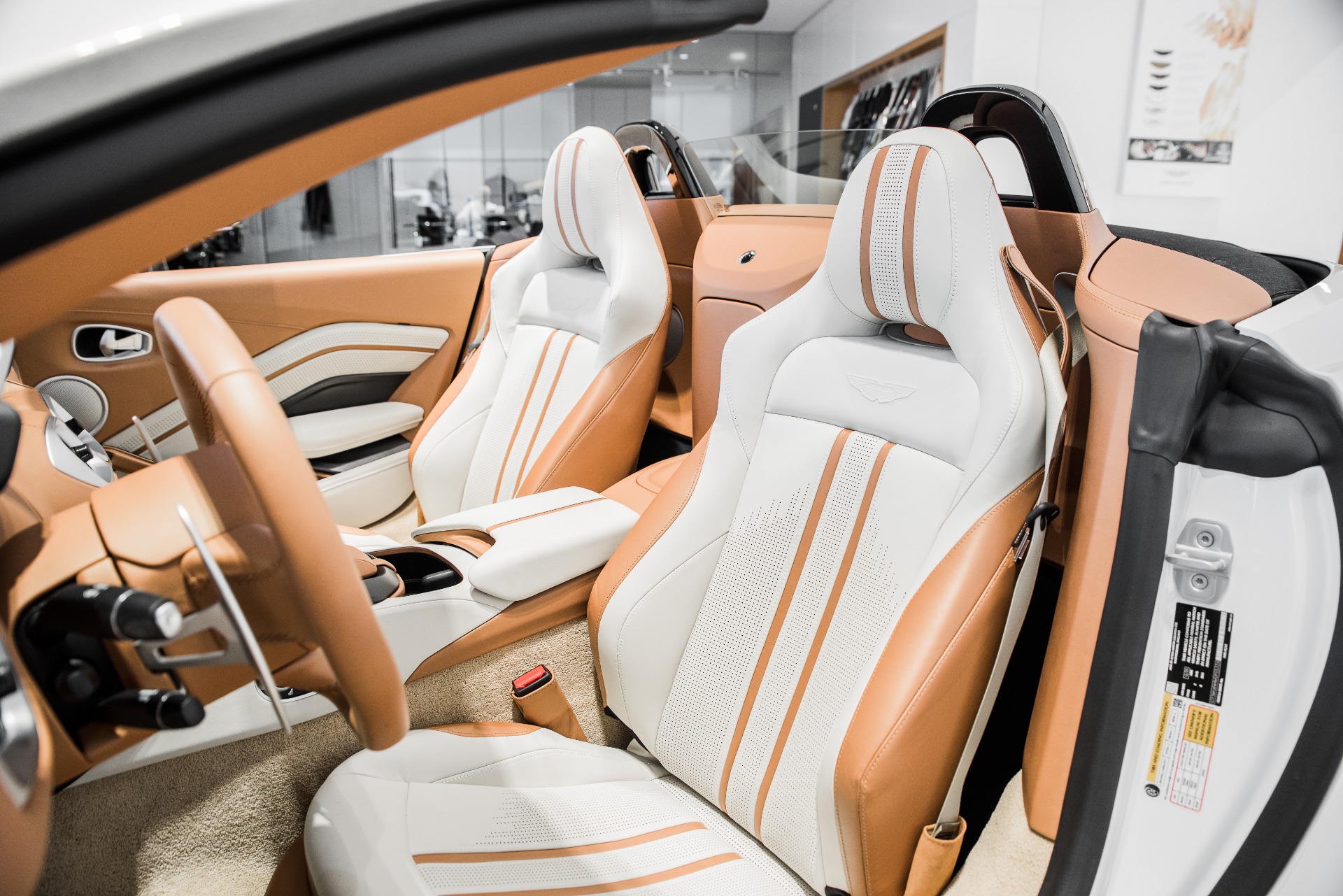 New 2021 Aston Martin Vantage | St. Petersburg, FL