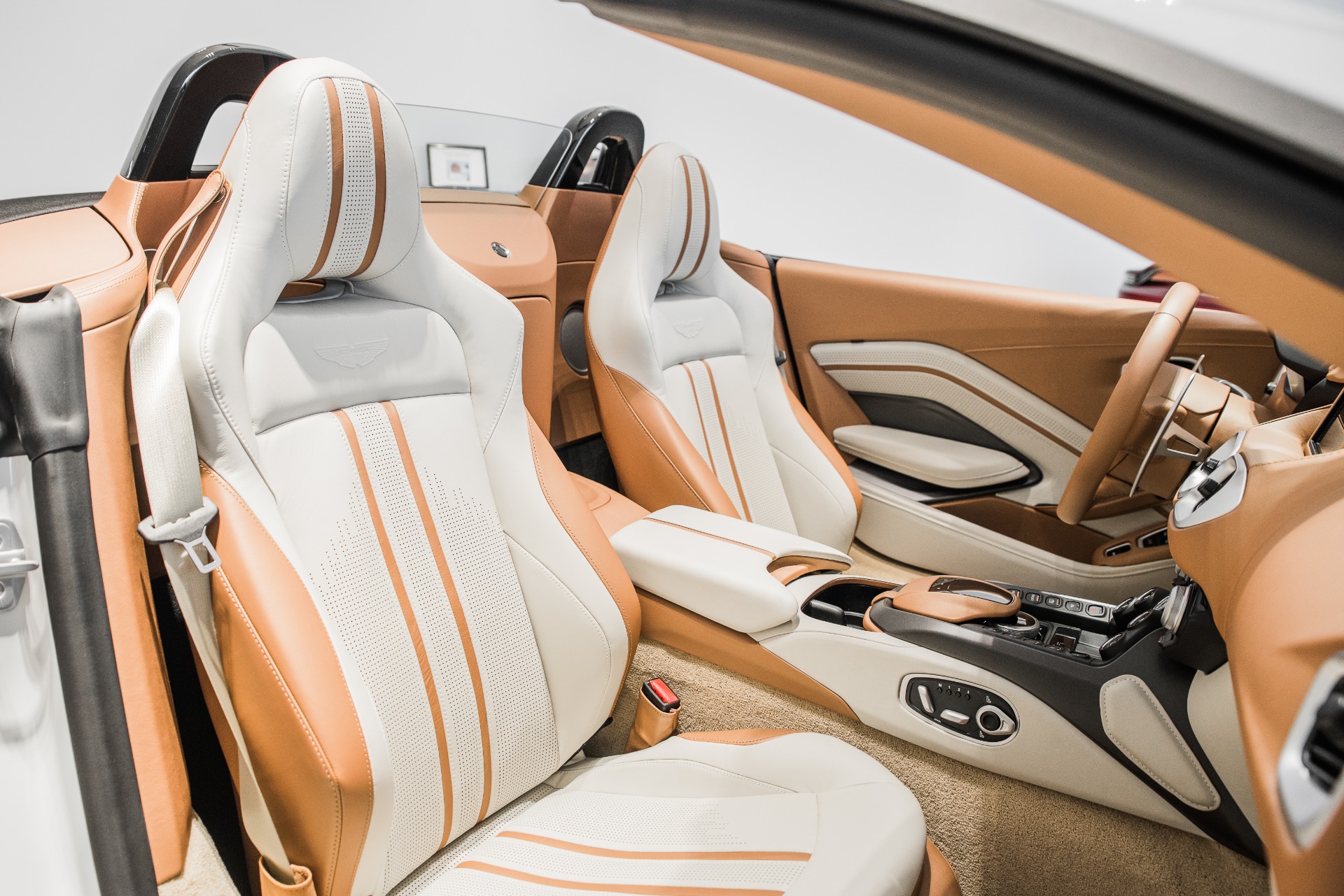 New 2021 Aston Martin Vantage | St. Petersburg, FL