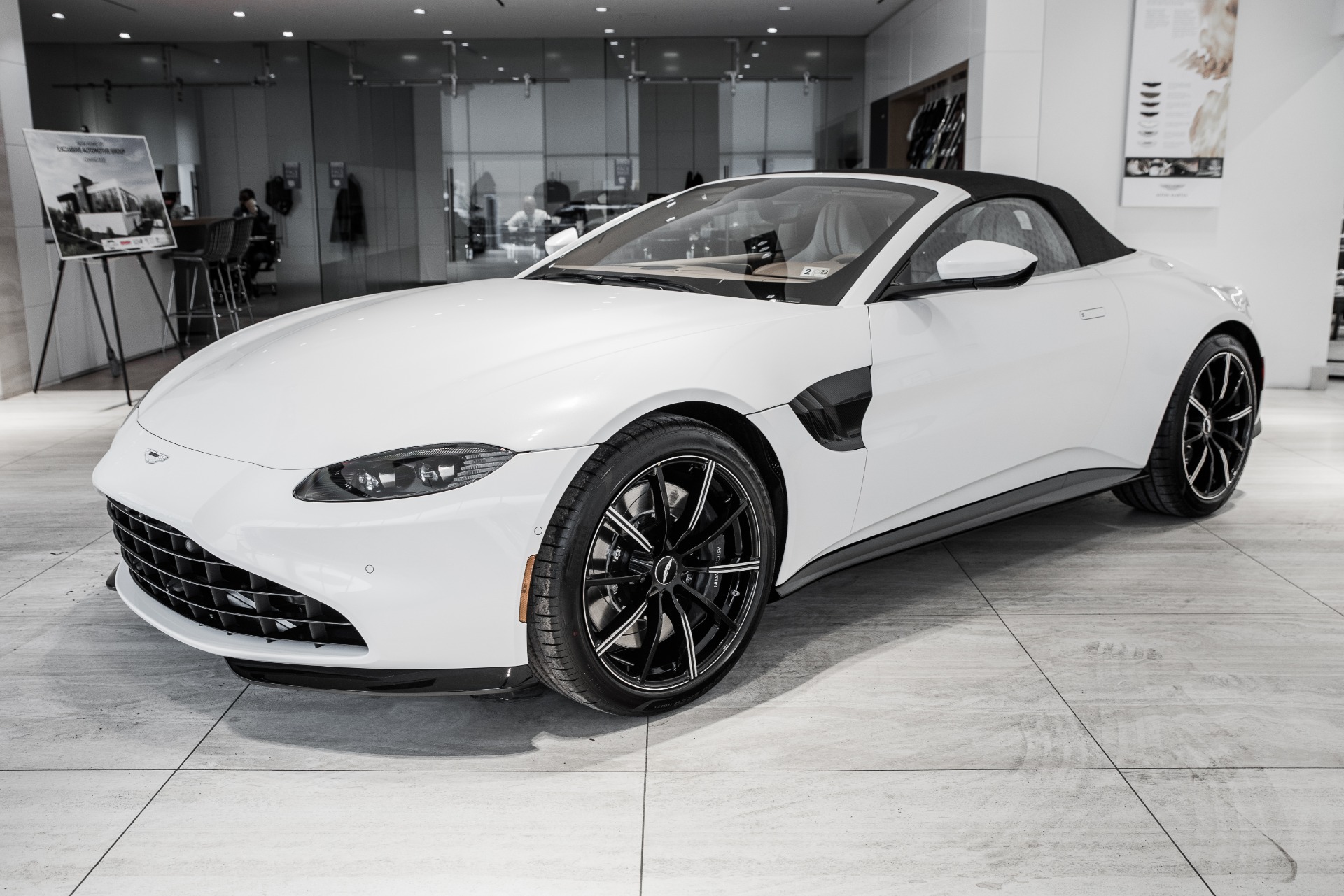 New 2021 Aston Martin Vantage | St. Petersburg, FL