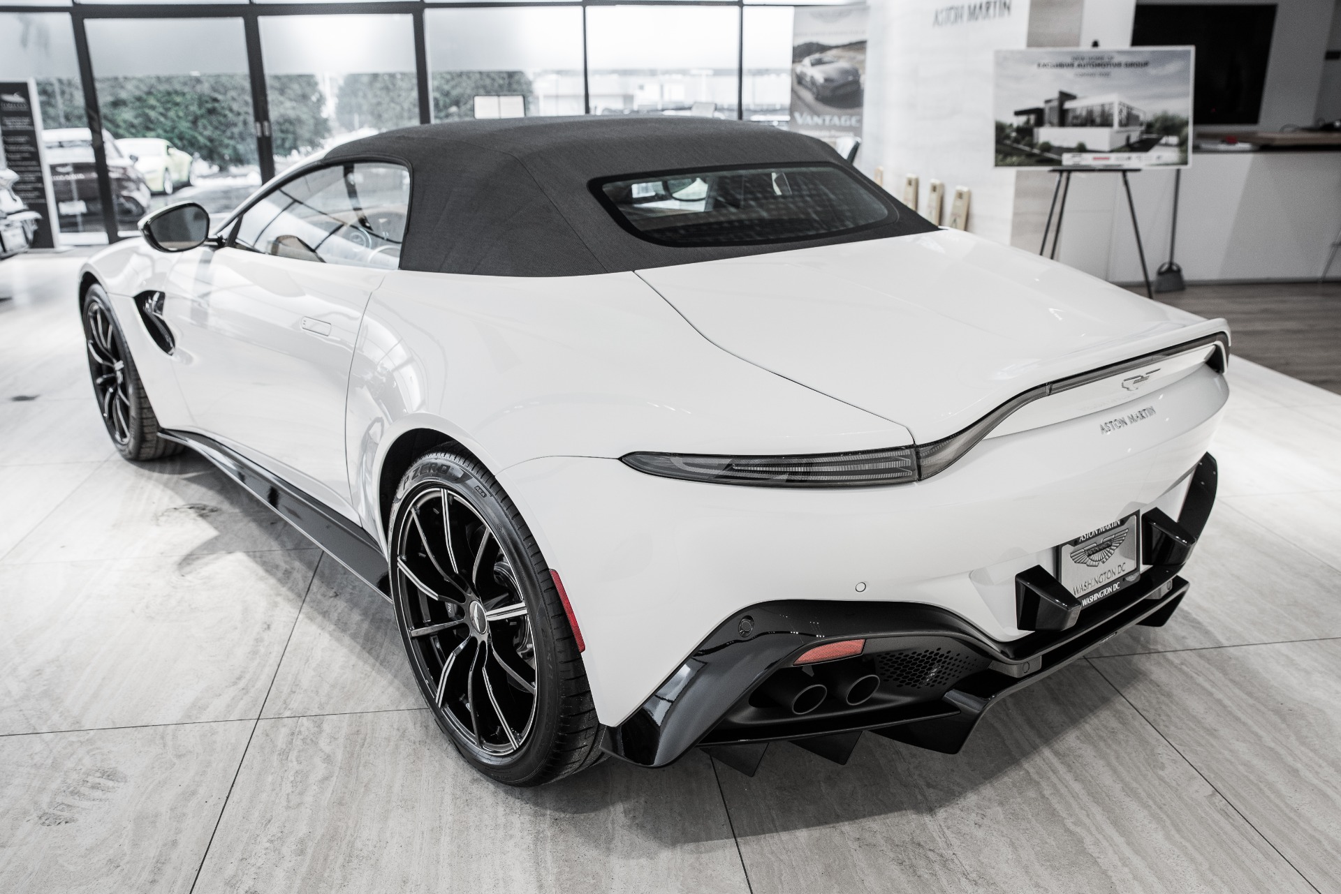 New 2021 Aston Martin Vantage | St. Petersburg, FL