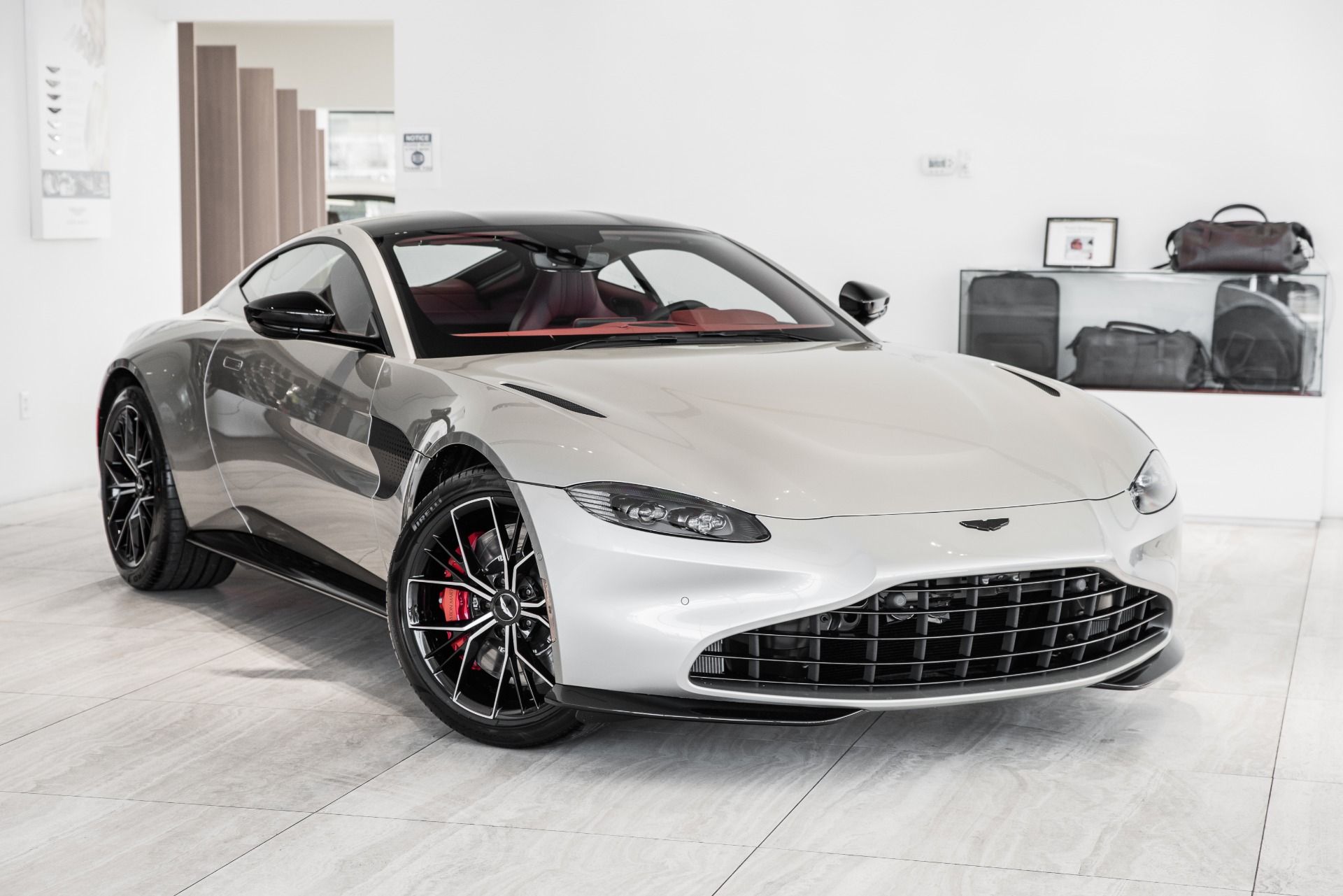 New 2021 Aston Martin Vantage | Vienna, VA