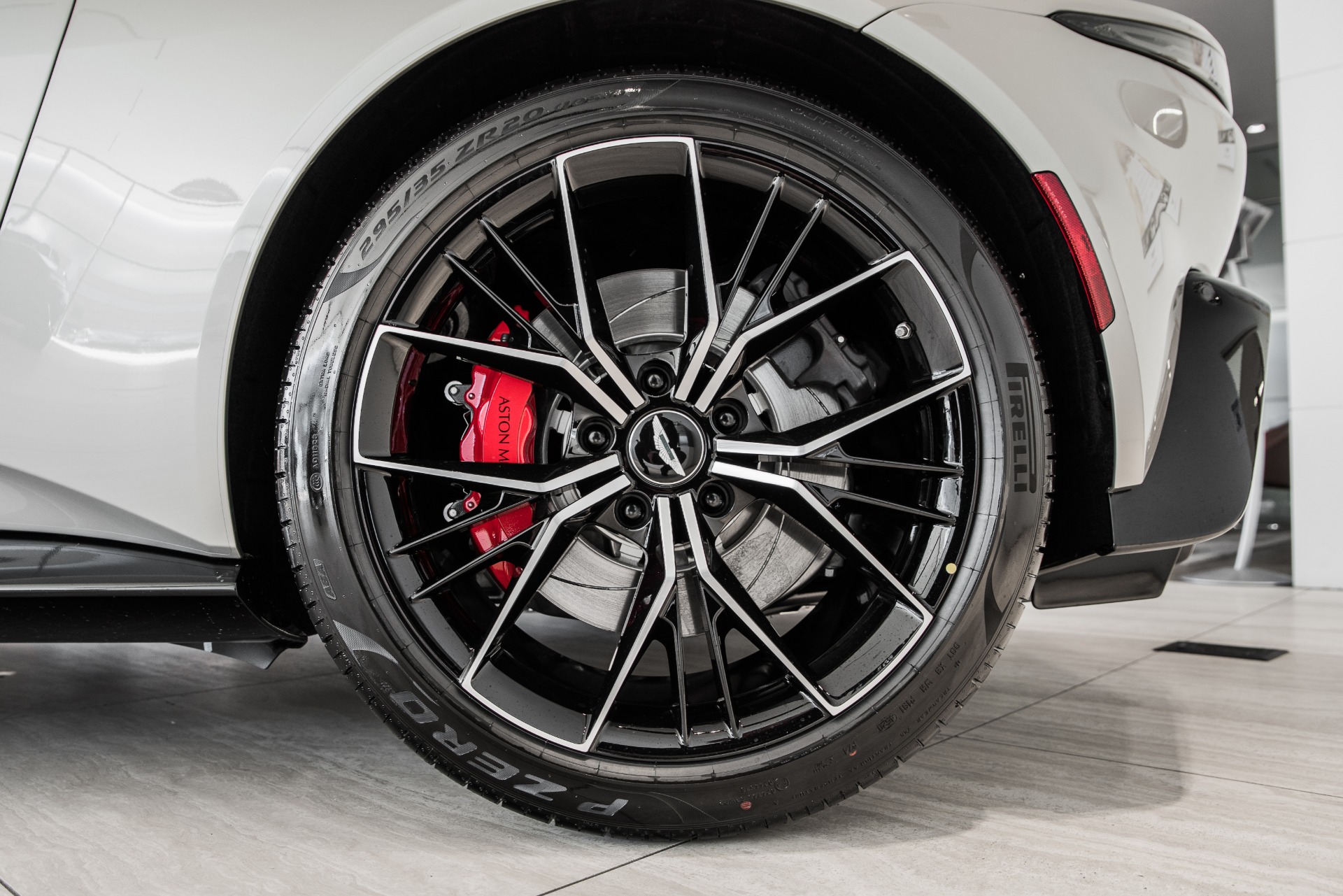 New 2021 Aston Martin Vantage | St. Petersburg, FL