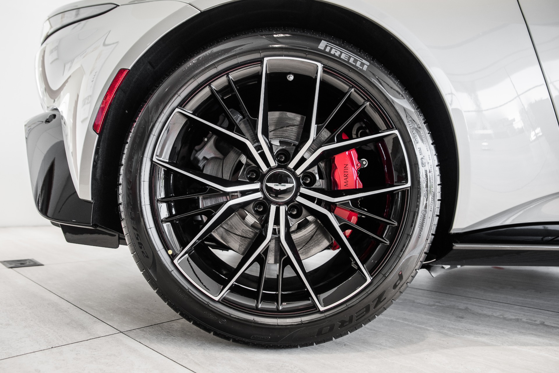 New 2021 Aston Martin Vantage | St. Petersburg, FL