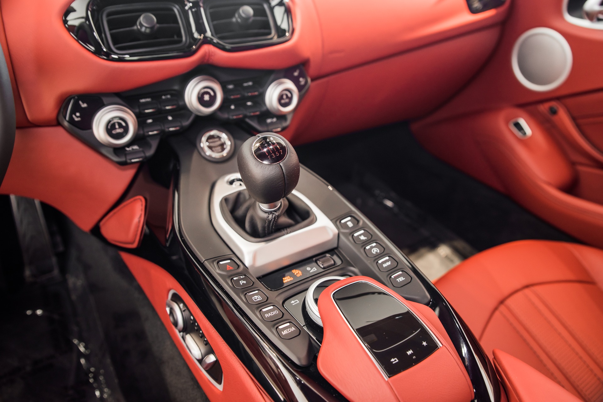 New 2021 Aston Martin Vantage | St. Petersburg, FL