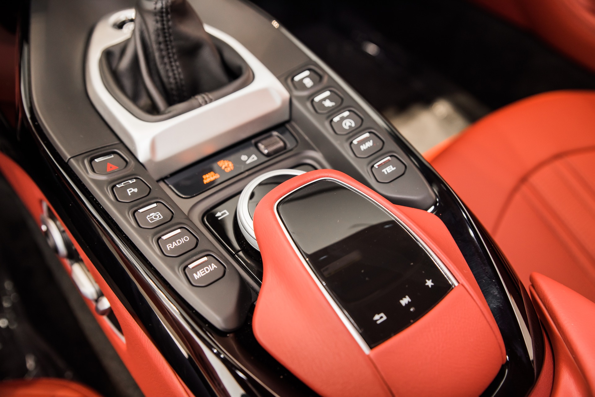 New 2021 Aston Martin Vantage | St. Petersburg, FL