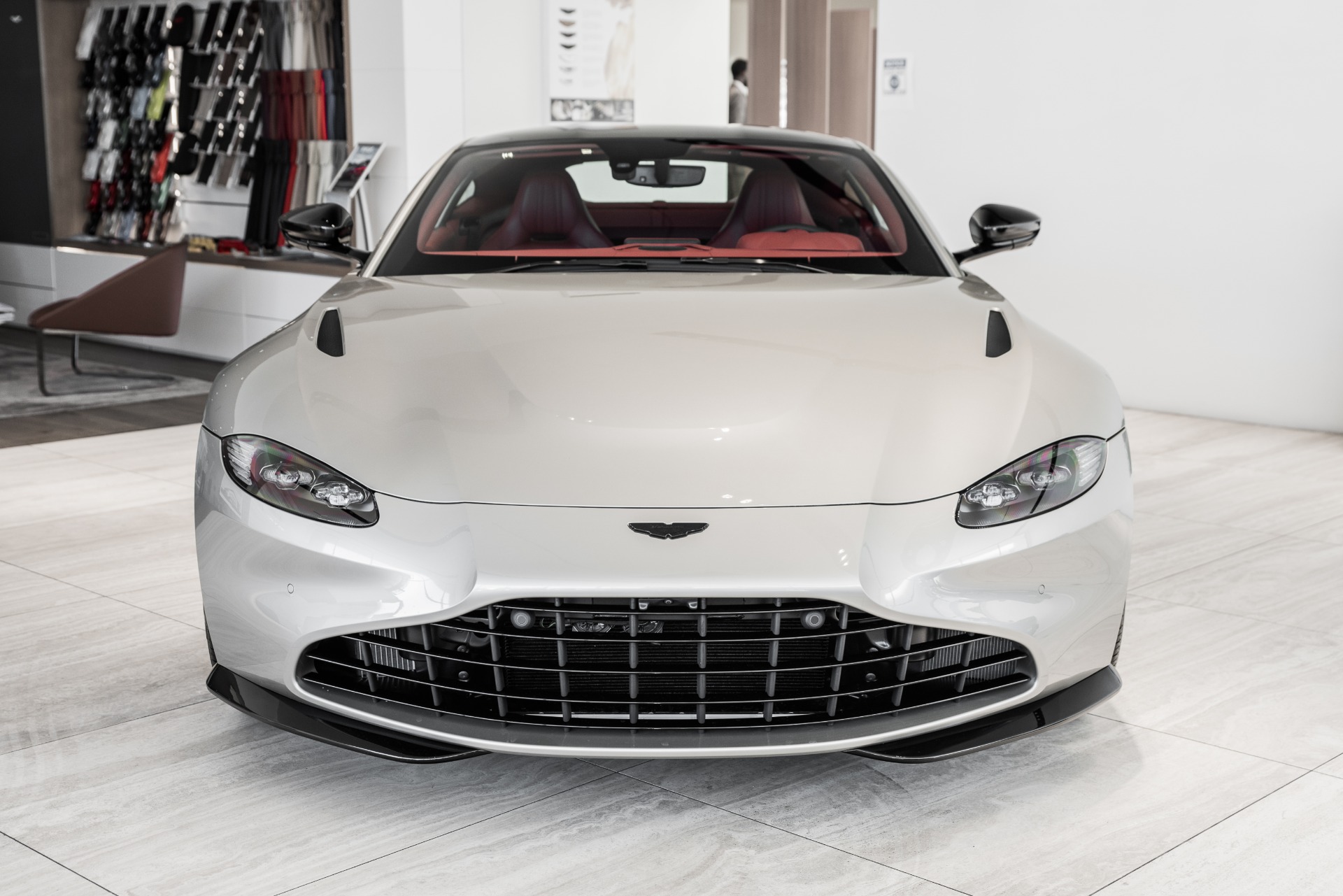 New 2021 Aston Martin Vantage | St. Petersburg, FL