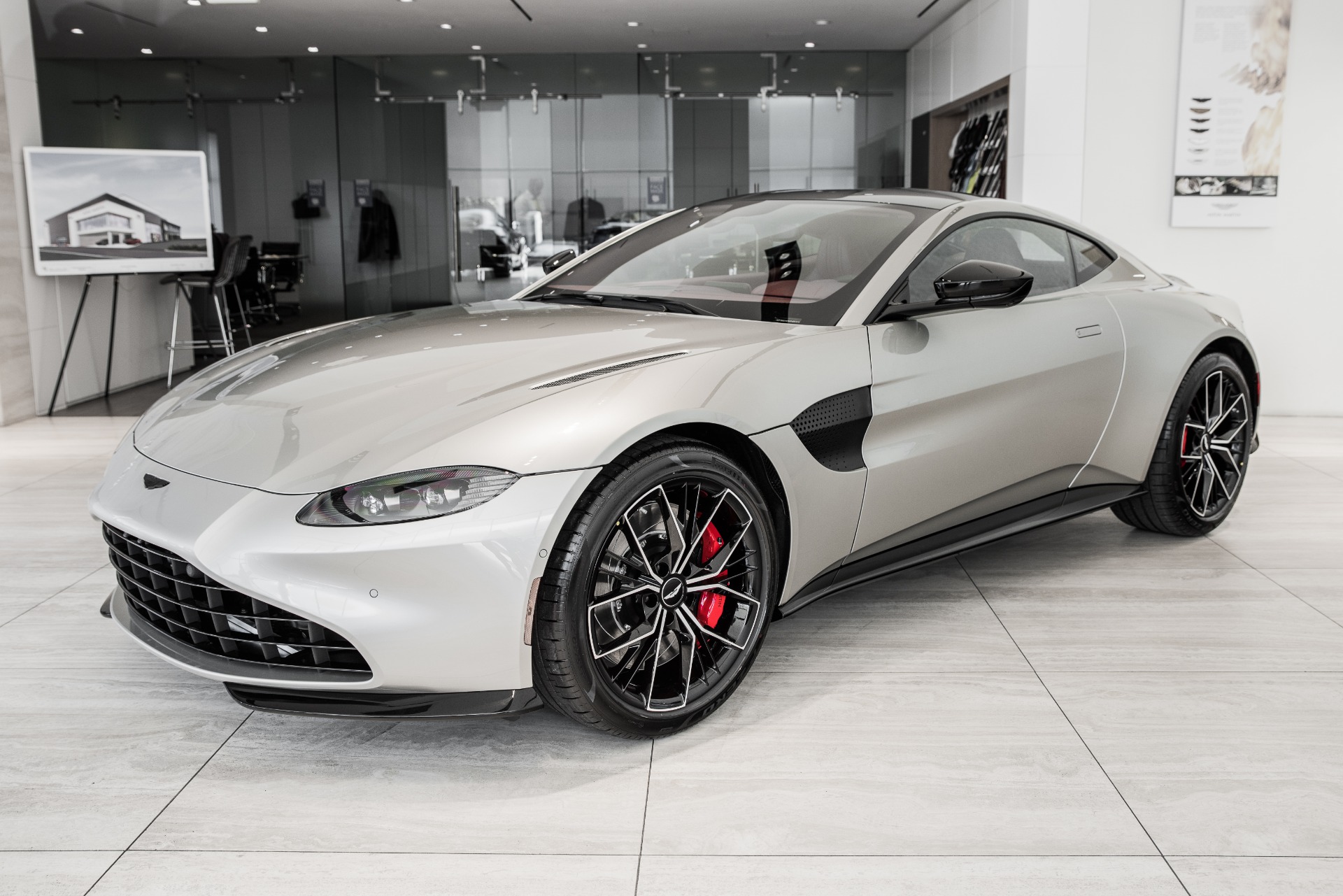 New 2021 Aston Martin Vantage | St. Petersburg, FL