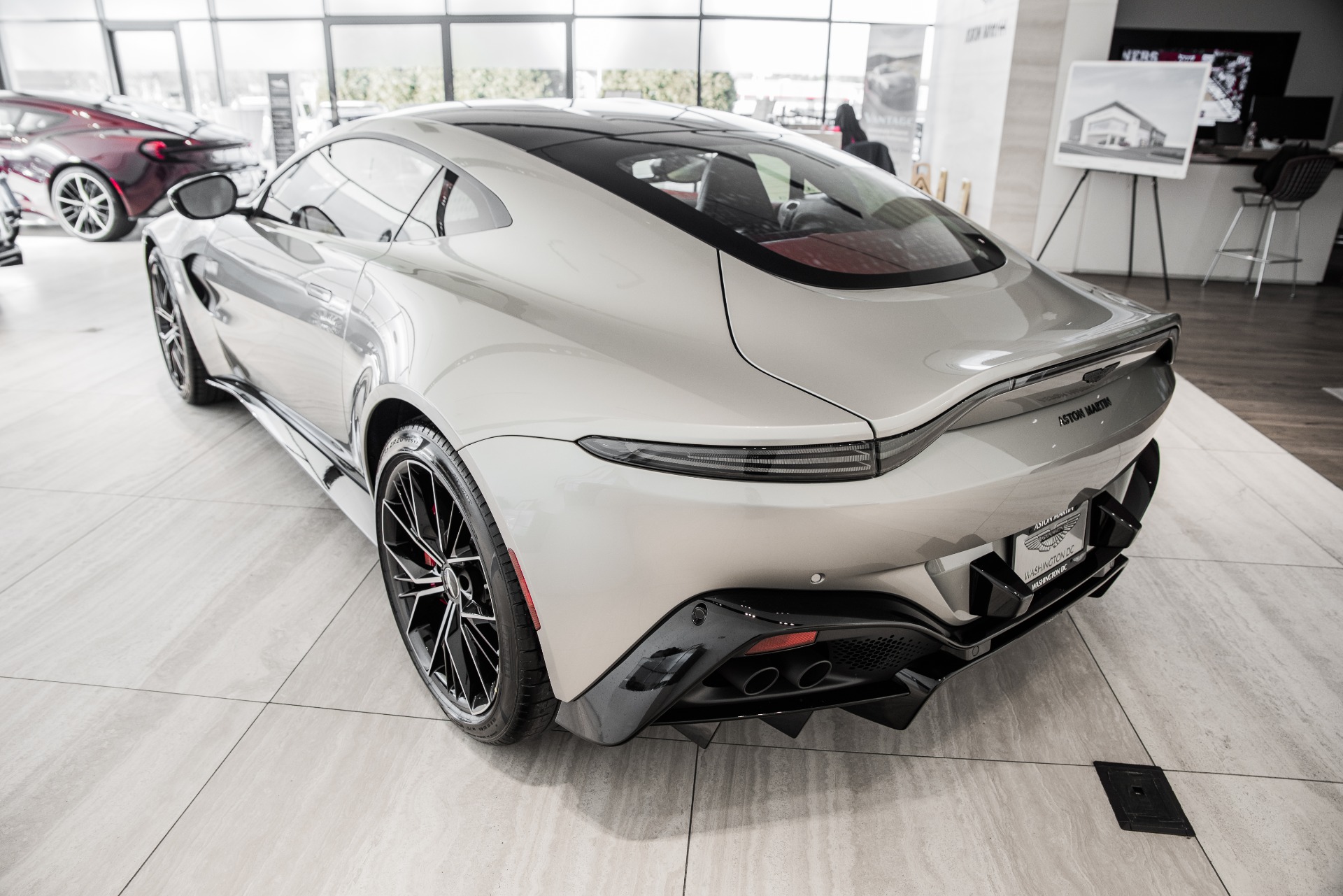 New 2021 Aston Martin Vantage | St. Petersburg, FL