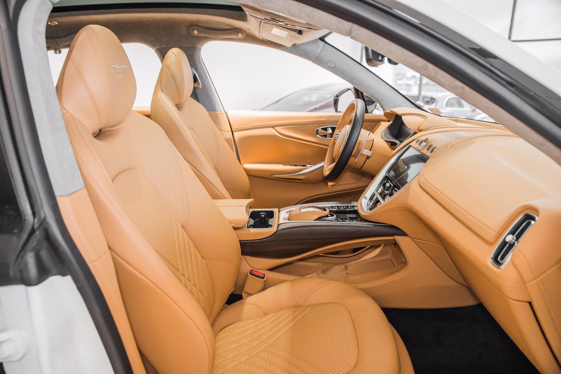 New 2021 Aston Martin DBX | St. Petersburg, FL