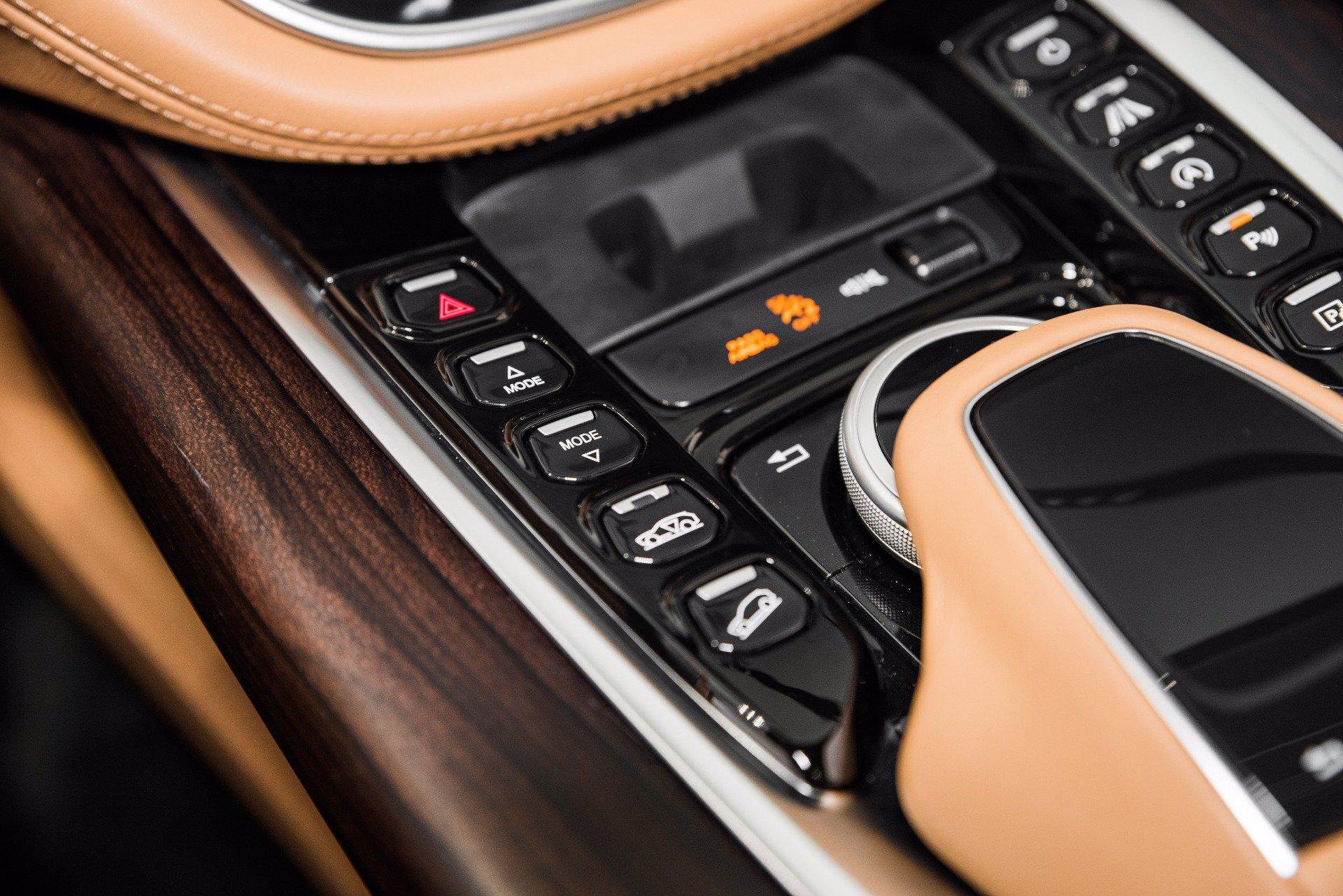New 2021 Aston Martin DBX | St. Petersburg, FL