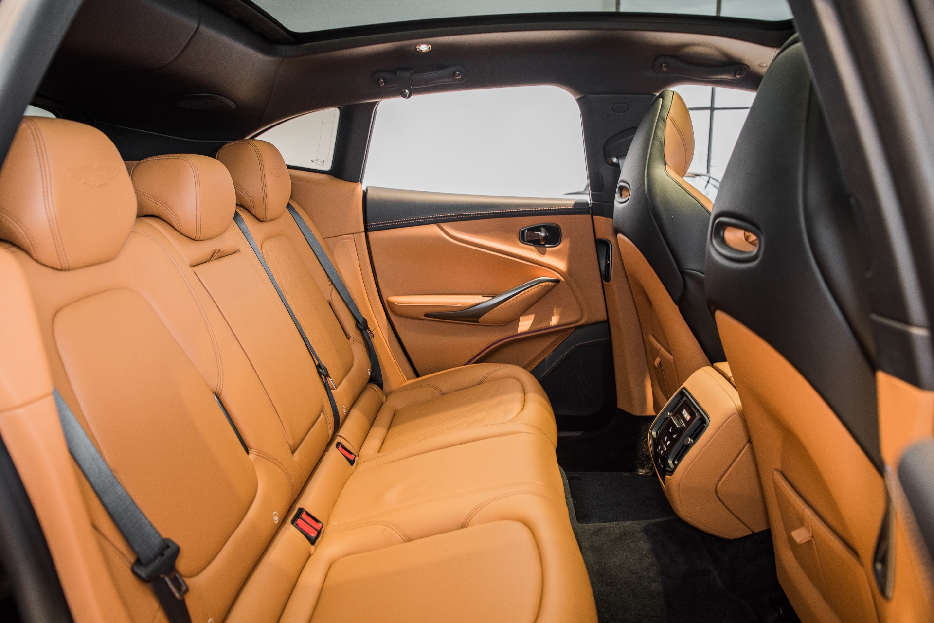 Used 2021 Aston Martin DBX | St. Petersburg, FL