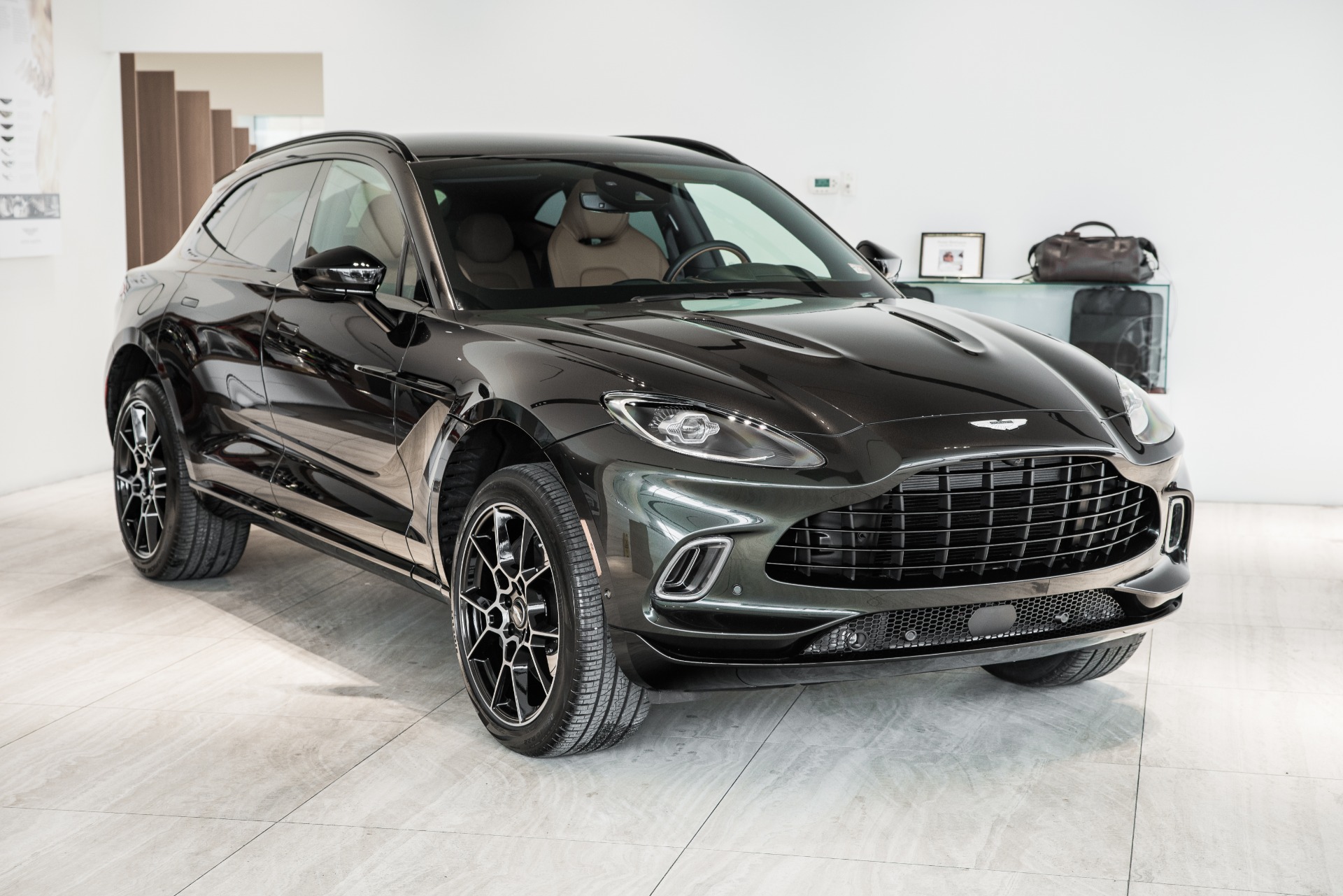 Used 2021 Aston Martin DBX | St. Petersburg, FL