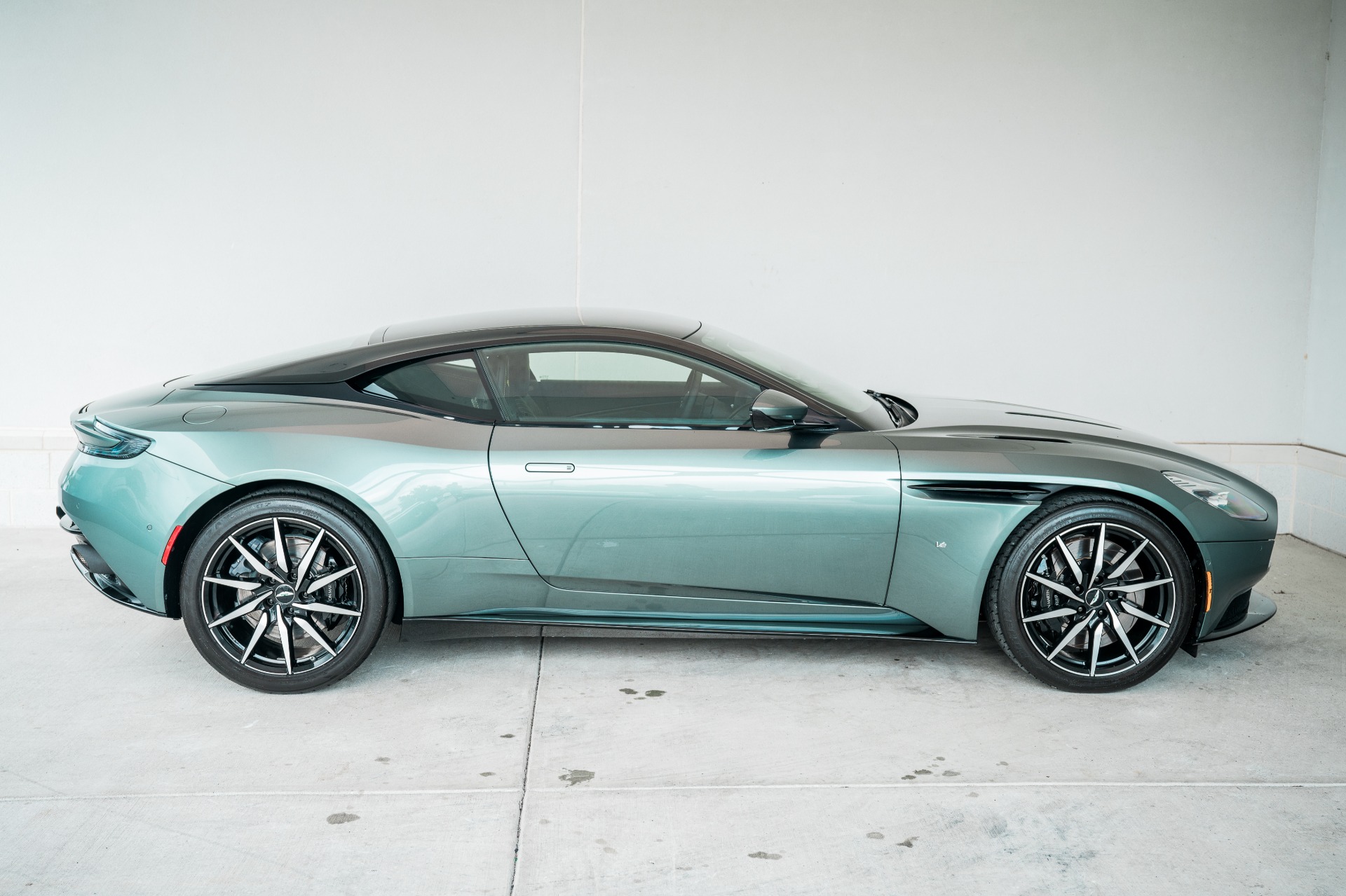 Used 2017 Aston Martin DB11 | St. Petersburg, FL