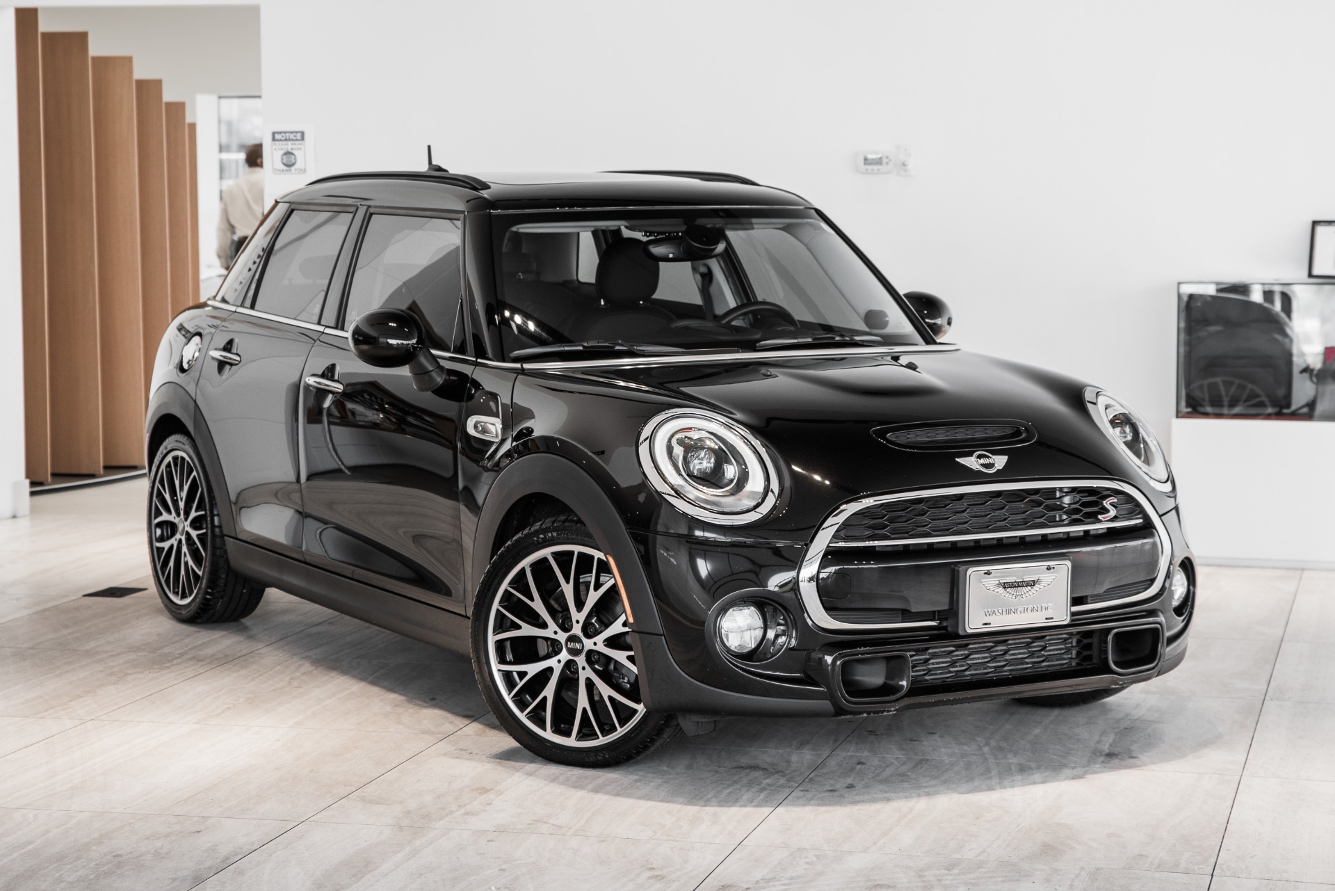 Used 2017 MINI Hardtop 4 Door Cooper S | Vienna, VA