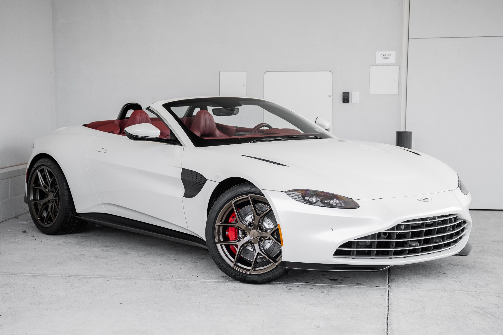 New 2021 Aston Martin Vantage | Vienna, VA