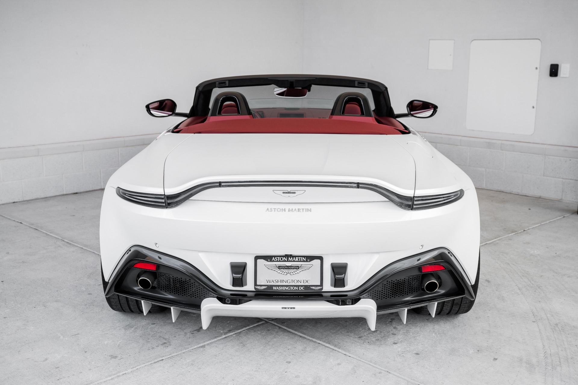 New 2021 Aston Martin Vantage | St. Petersburg, FL