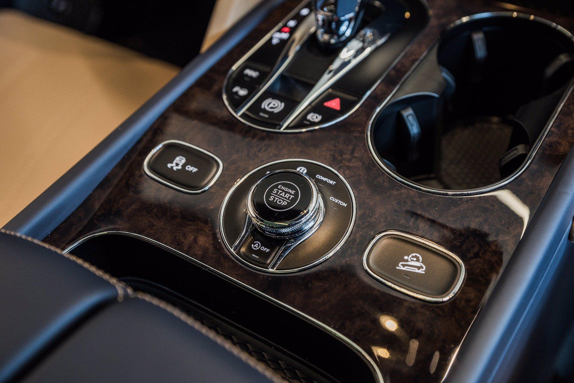 Used 2021 Bentley Bentayga V8 | St. Petersburg, FL