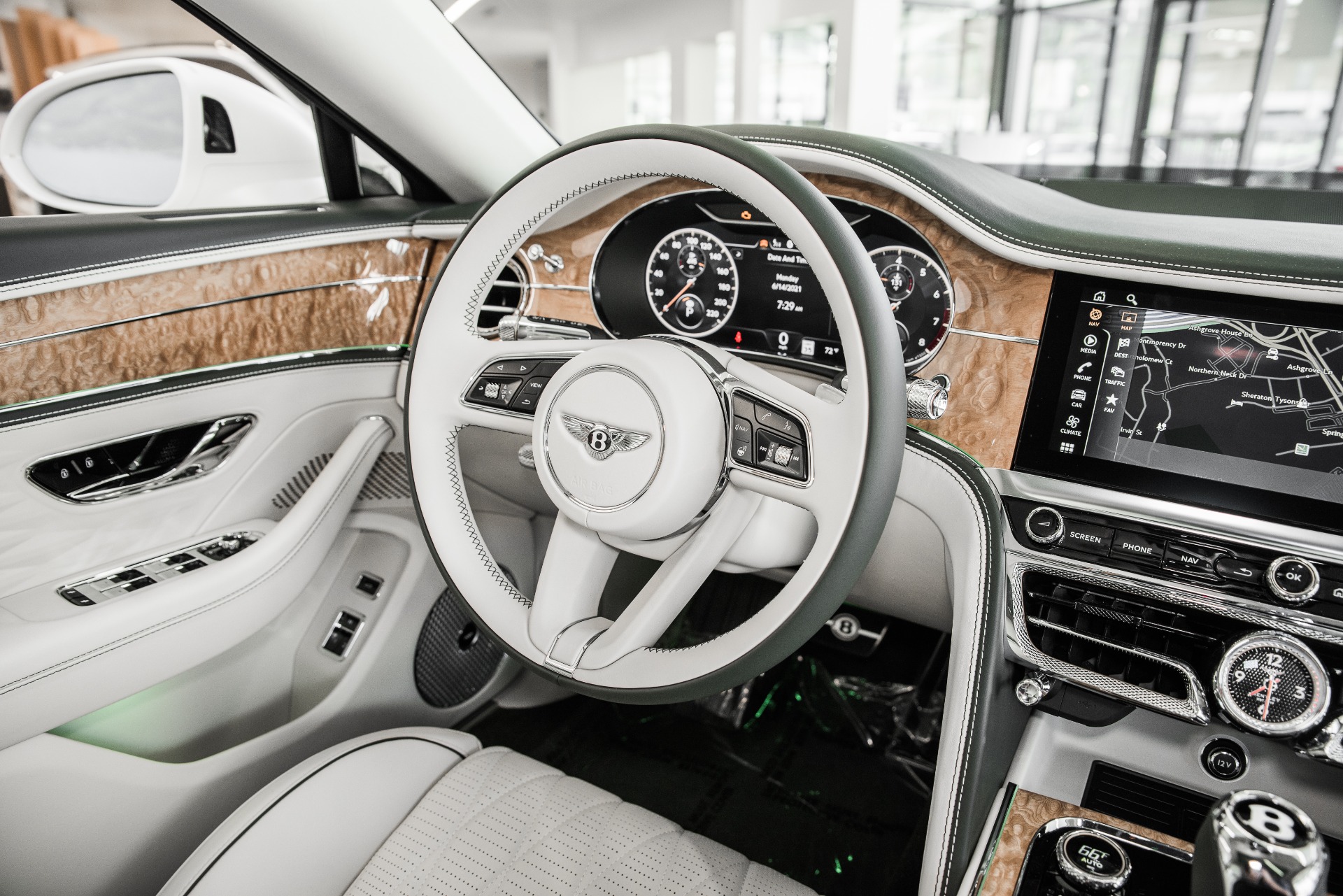New 2021 Bentley Flying Spur V8 | St. Petersburg, FL