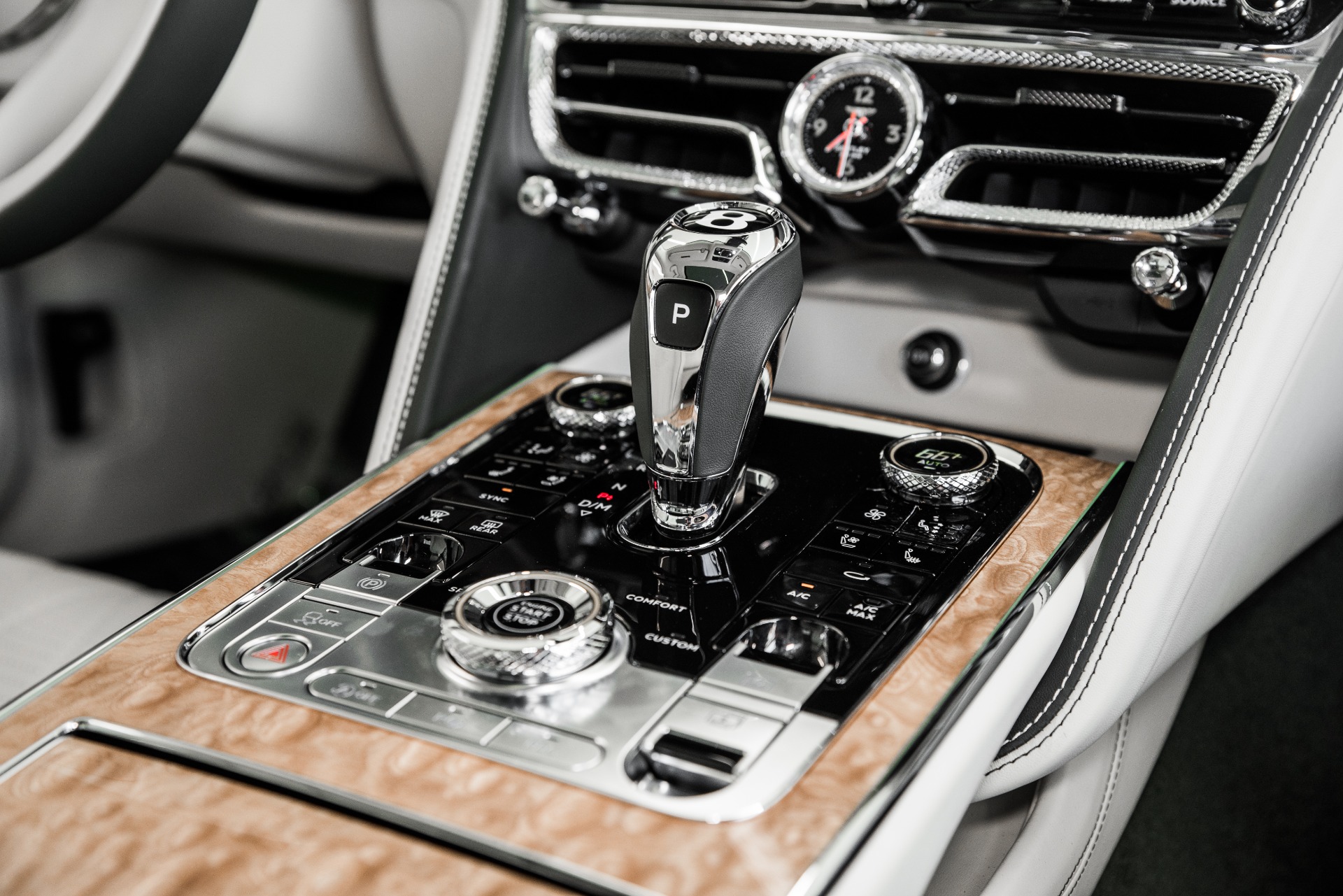 New 2021 Bentley Flying Spur V8 | St. Petersburg, FL