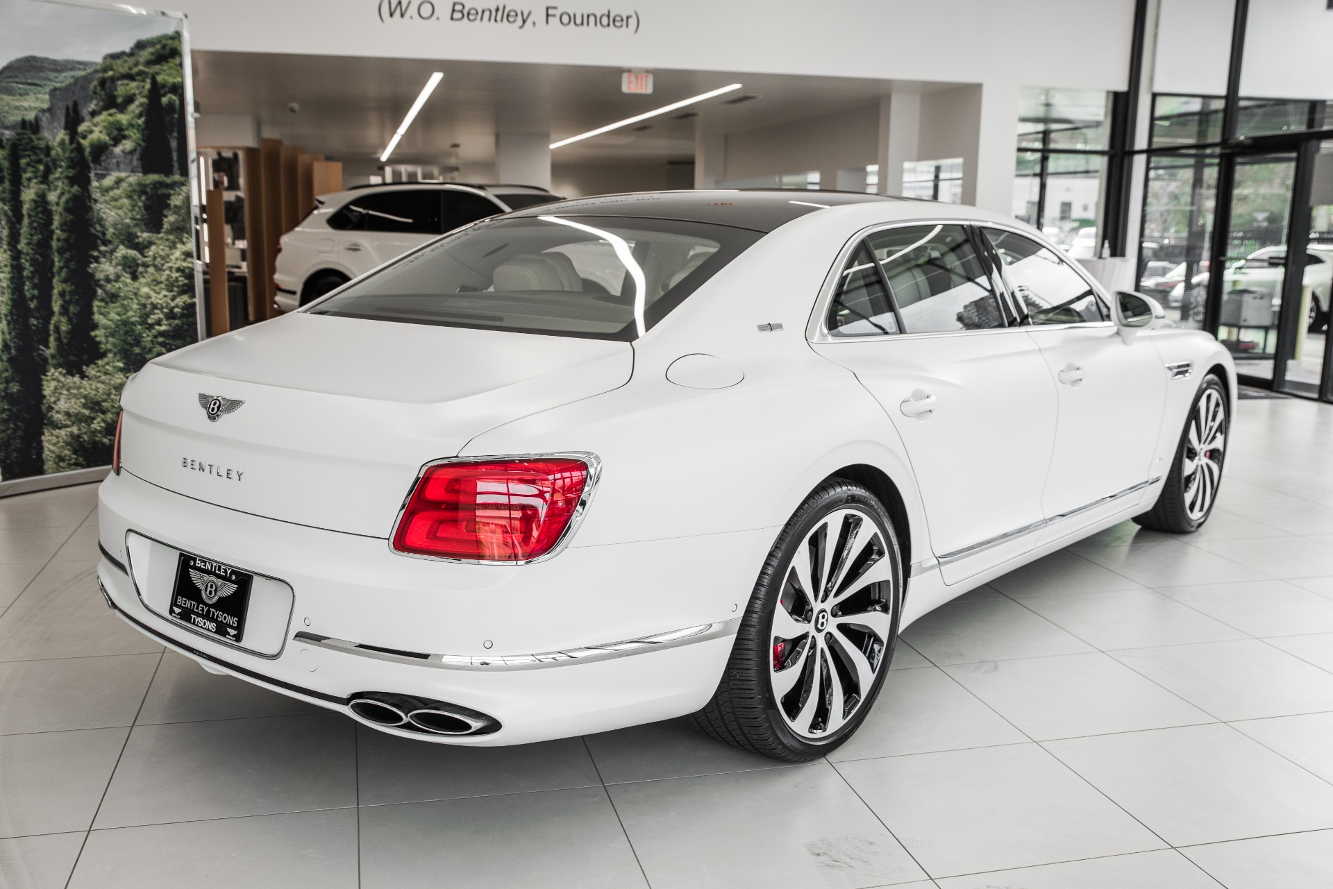 New 2021 Bentley Flying Spur V8 | St. Petersburg, FL