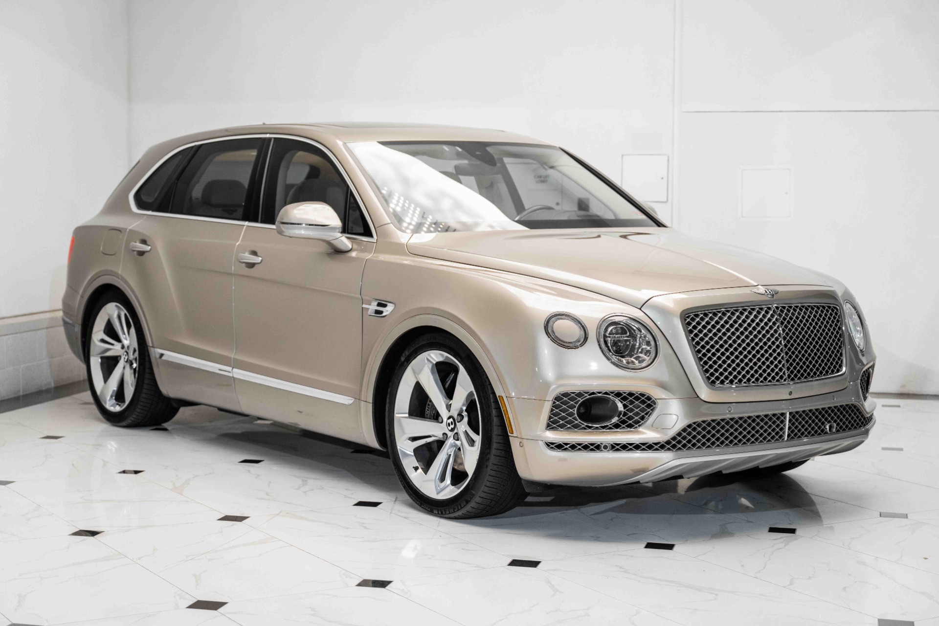 Used 2018 Bentley Bentayga | St. Petersburg, FL