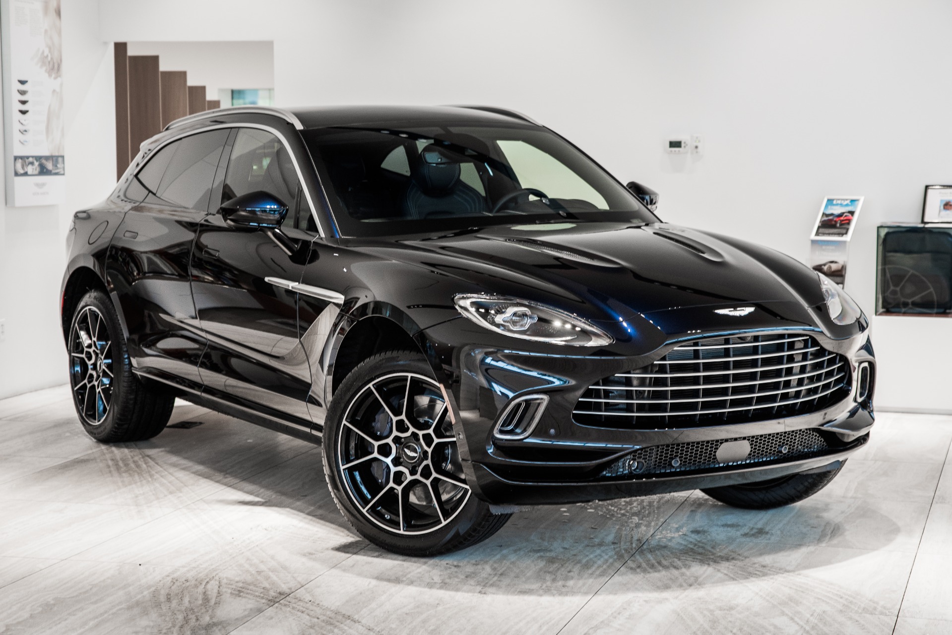 New 2021 Aston Martin DBX | Vienna, VA