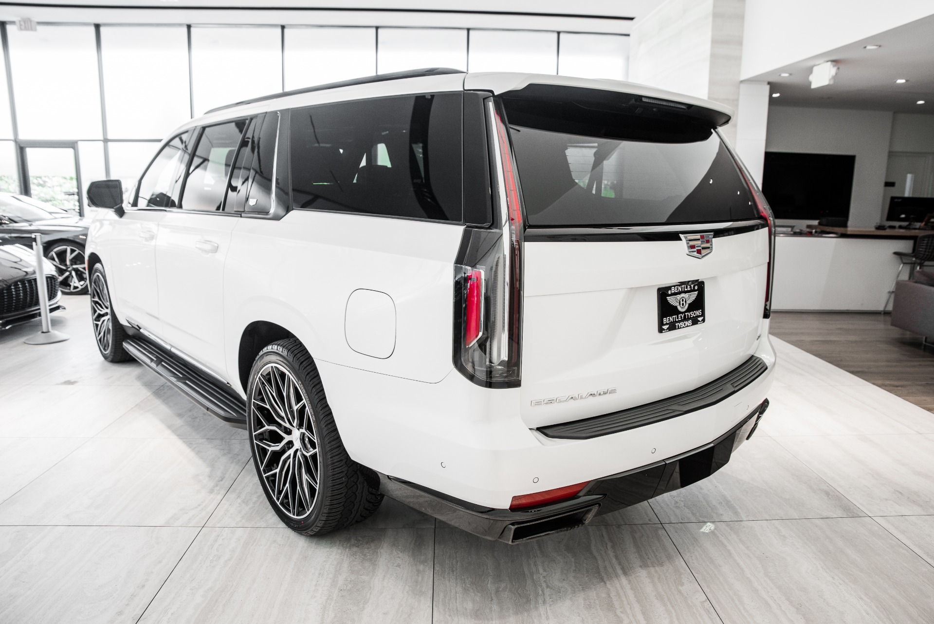 Used 2021 Cadillac Escalade ESV Sport Platinum | St. Petersburg, FL