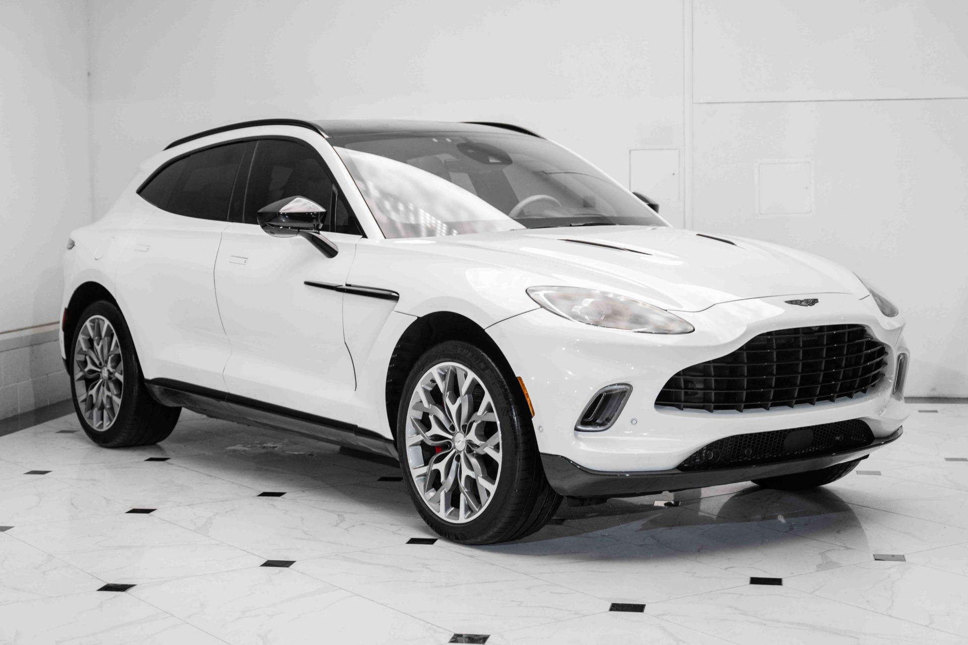 New 2021 Aston Martin DBX | Vienna, VA
