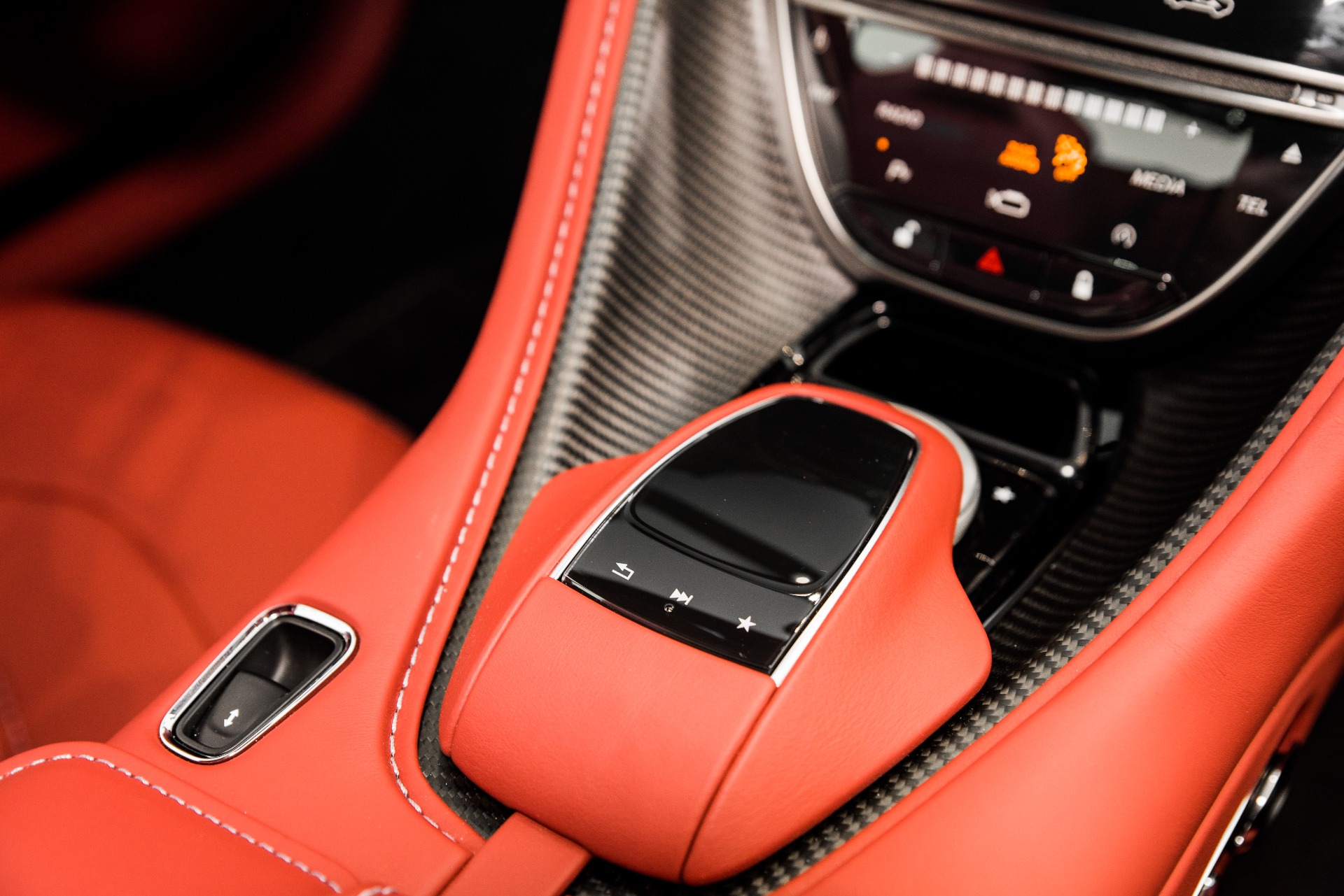New 2021 Aston Martin DBS | St. Petersburg, FL