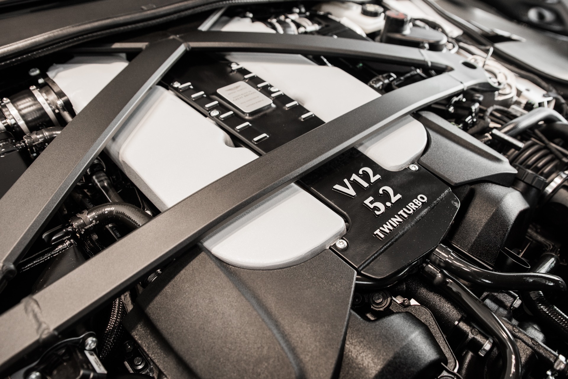 New 2021 Aston Martin DBS | St. Petersburg, FL