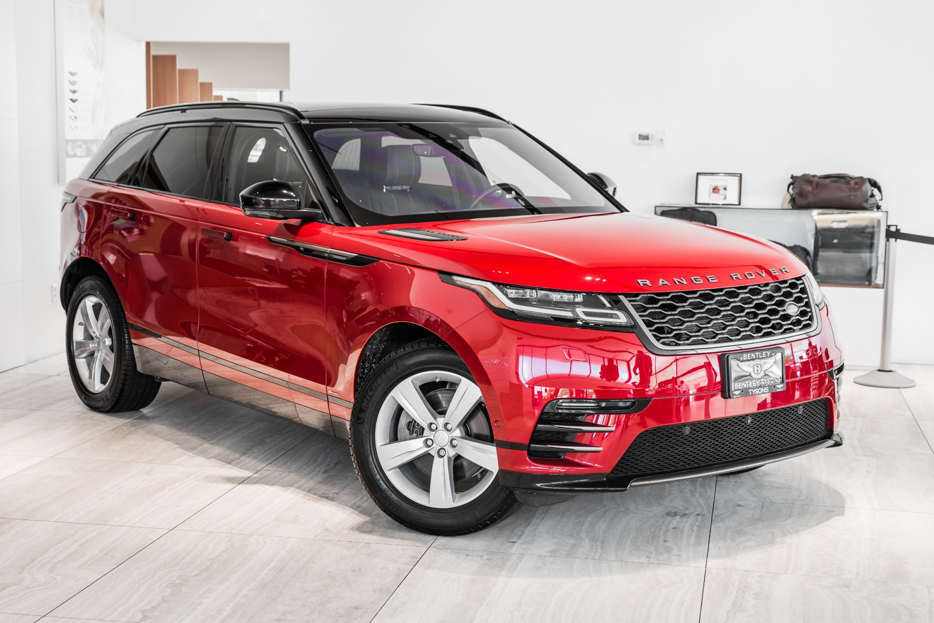 Used 2018 Land Rover Range Rover Velar P380 R-Dynamic SE | Vienna, VA