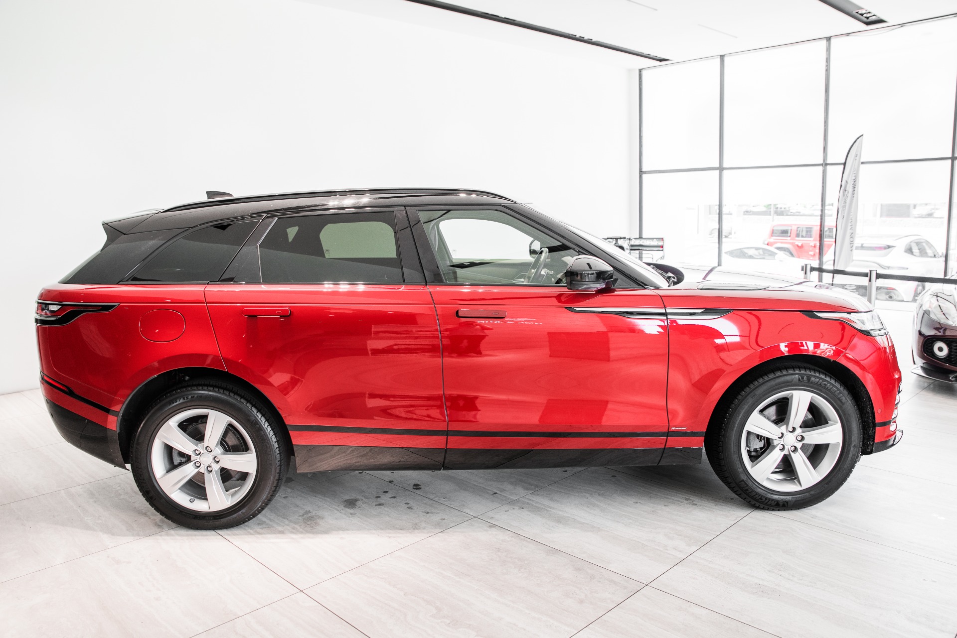 Used 2018 Land Rover Range Rover Velar P380 R-Dynamic SE | St. Petersburg, FL
