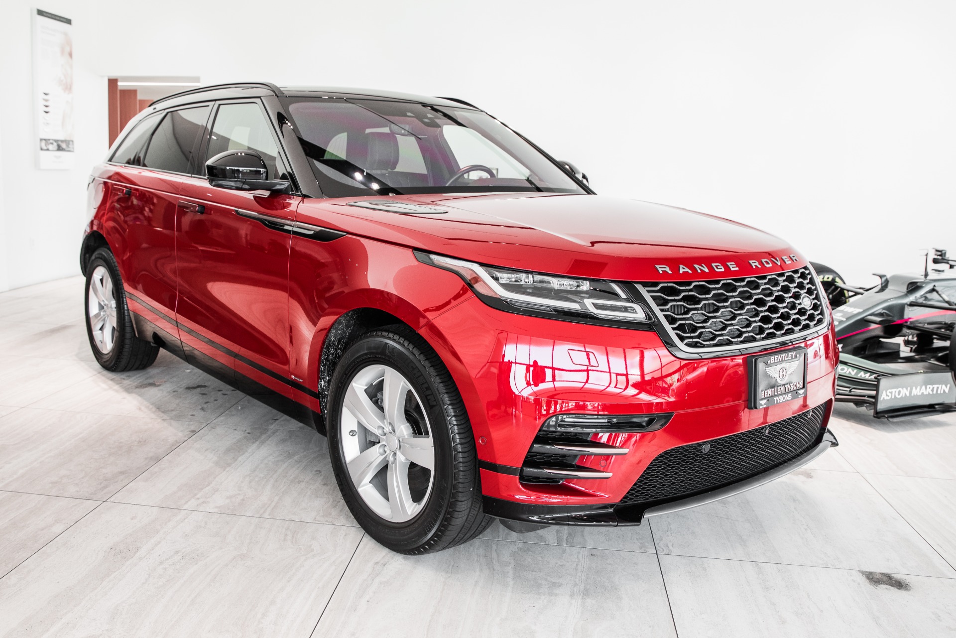 Used 2018 Land Rover Range Rover Velar P380 R-Dynamic SE | St. Petersburg, FL